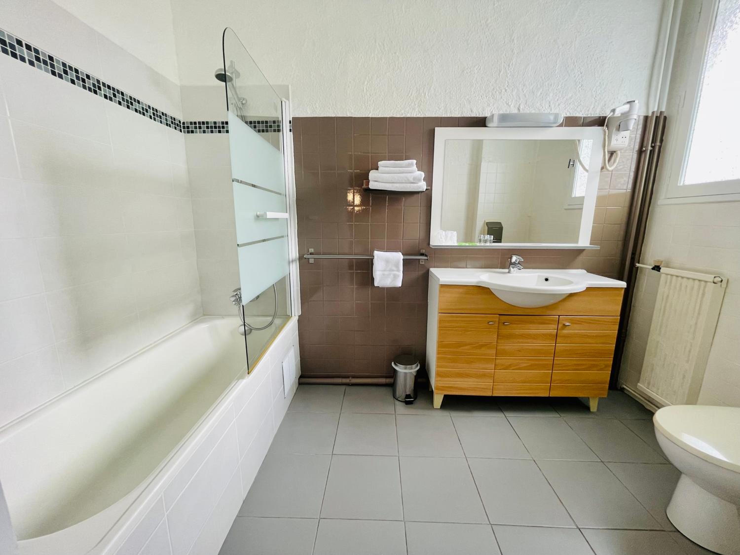 Superior Double Room - Photo 13