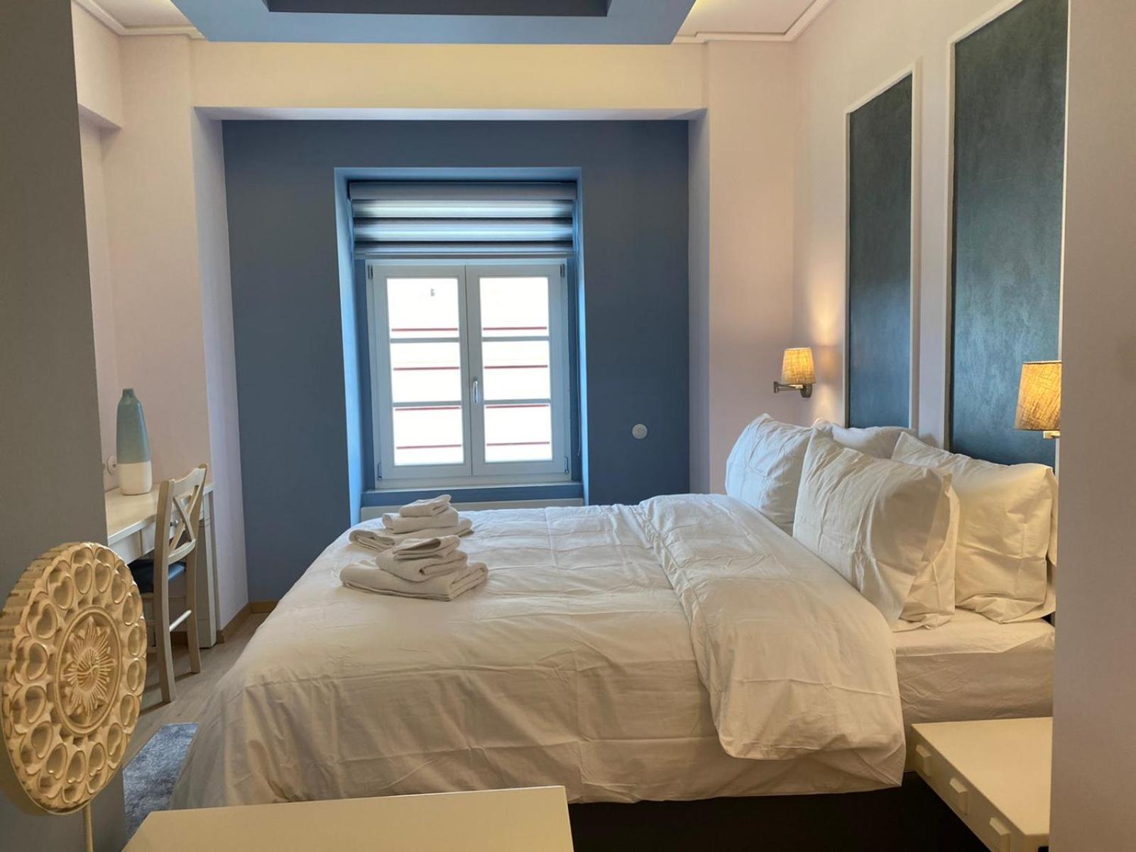 Large Double Room - Photo 1