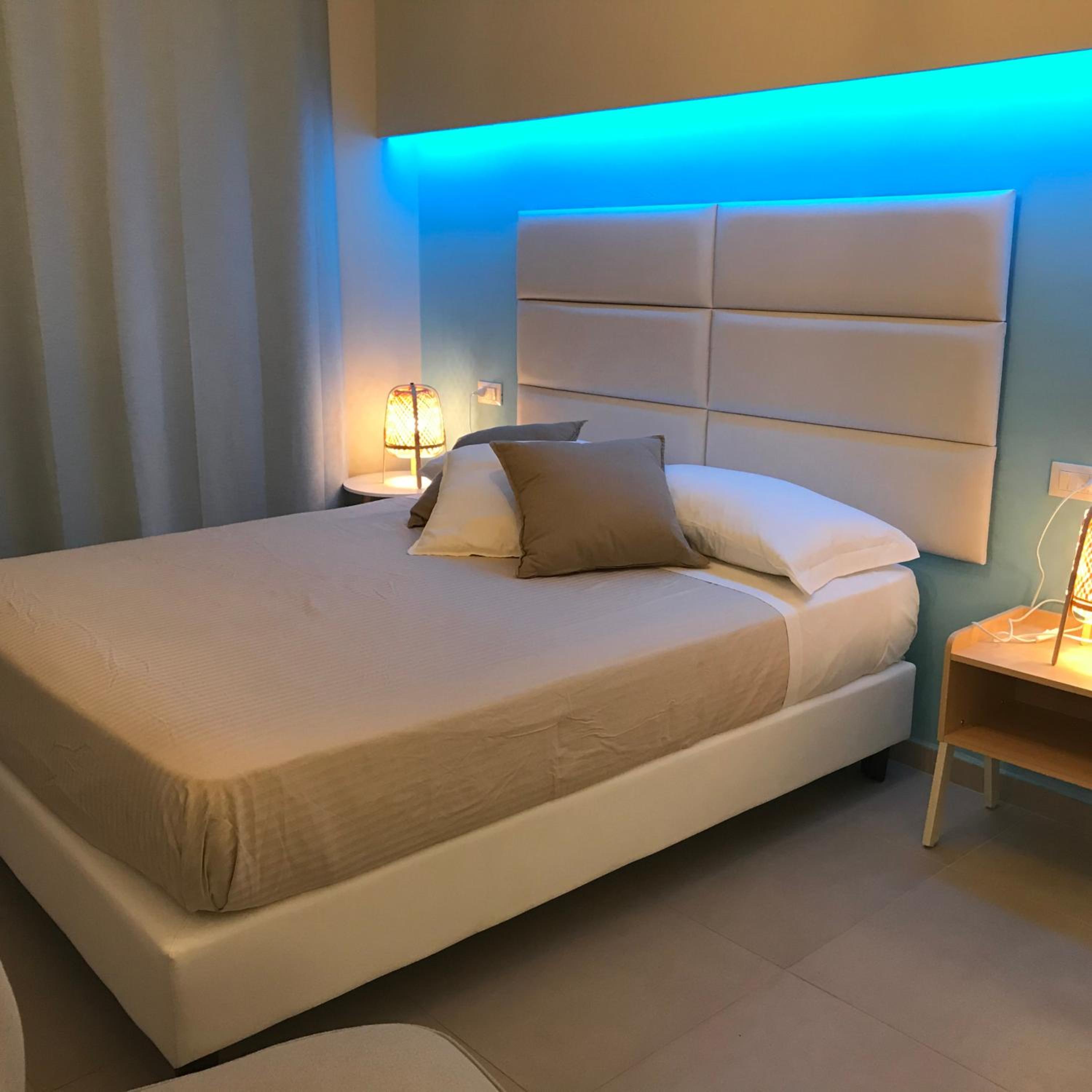 Standard Double or Twin Room - Photo 1