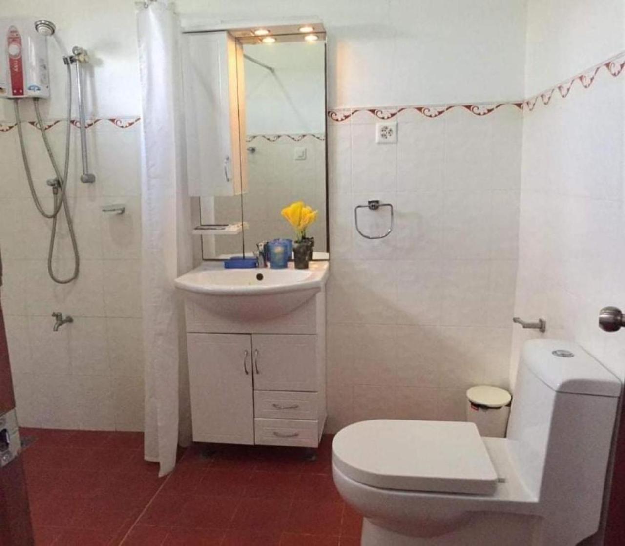 Standard Double Room - Photo 17