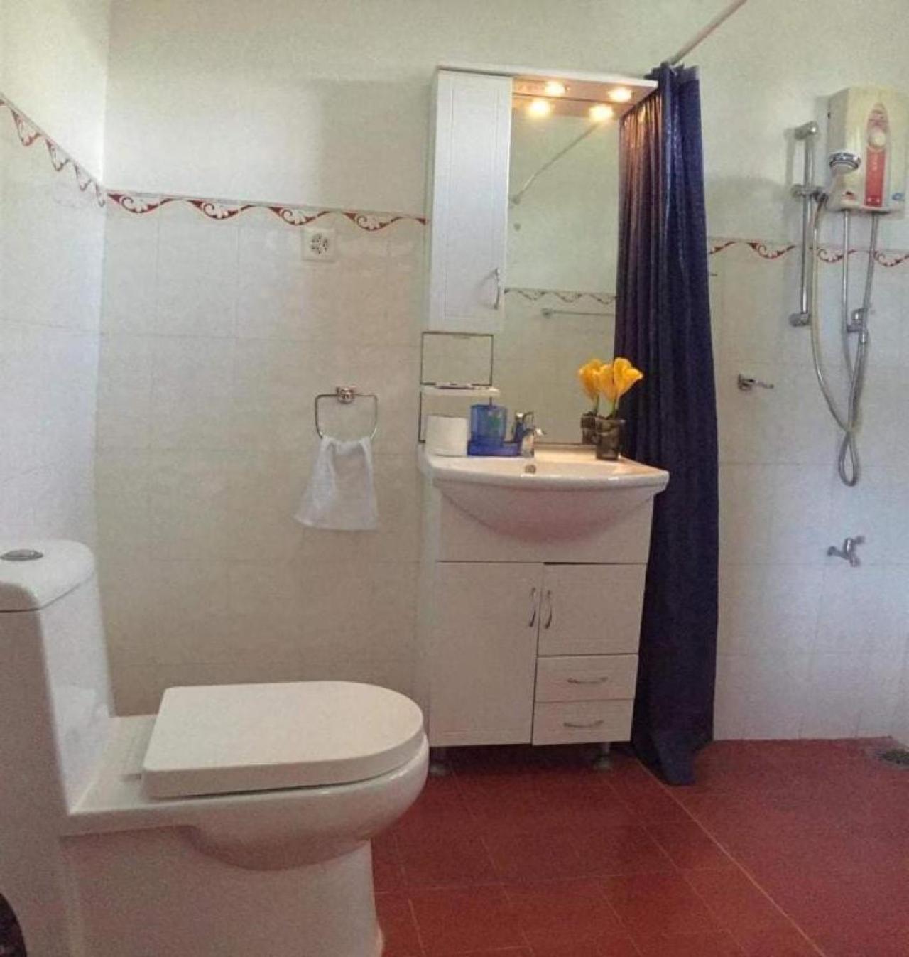 Standard Double Room - Photo 18