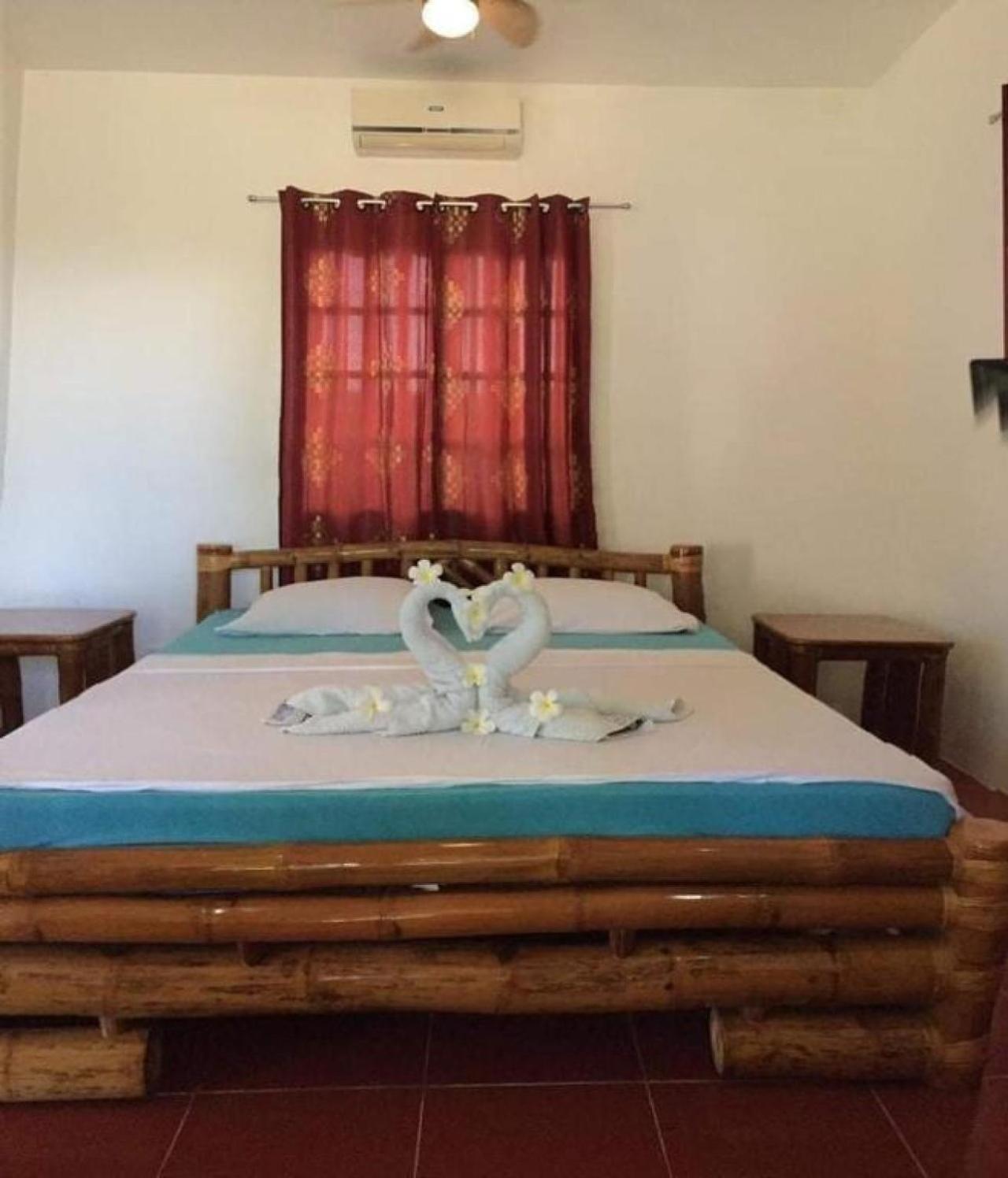 Standard Double Room - Photo 8