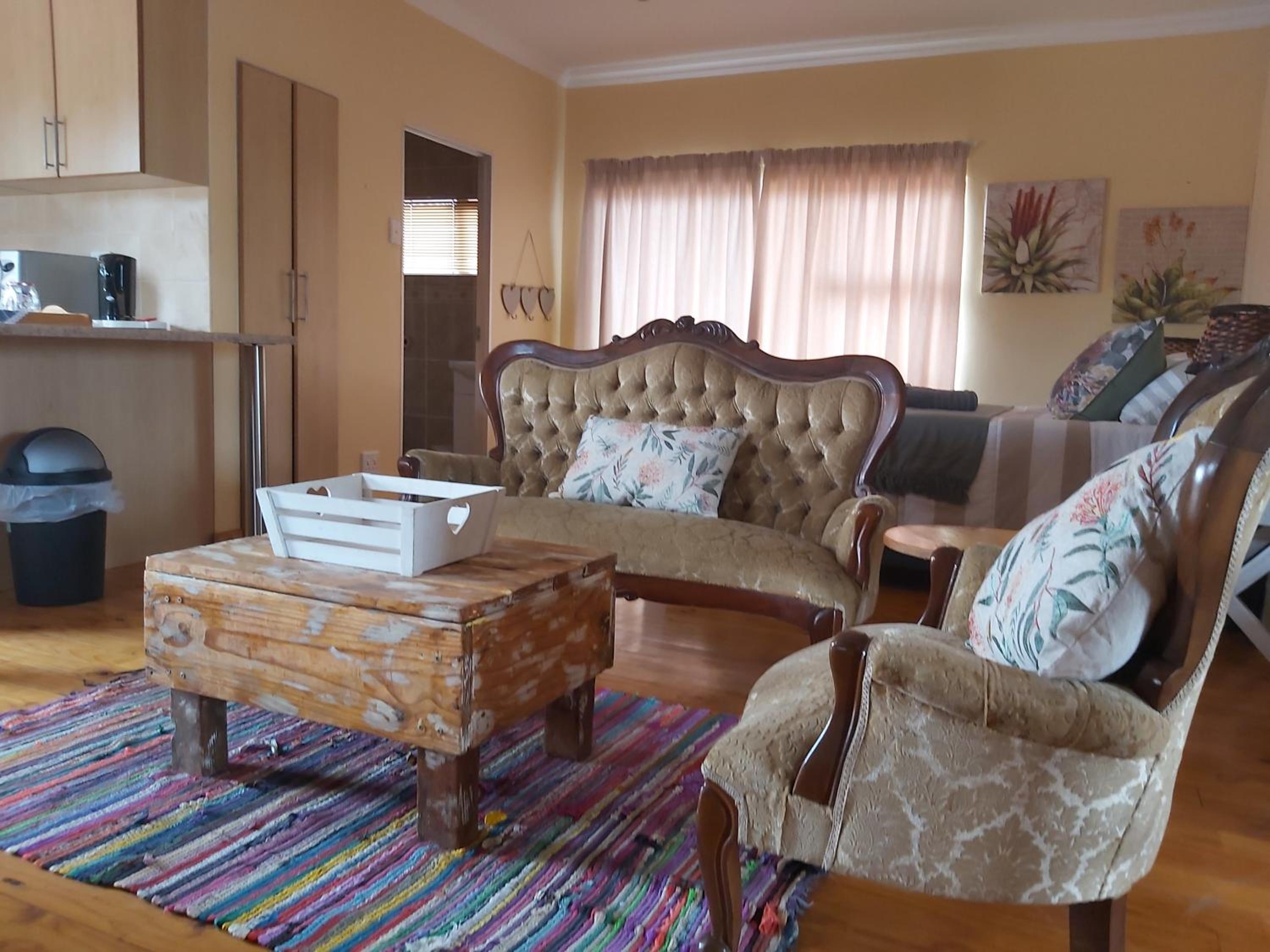 Apartment with Balcony - Photo 12