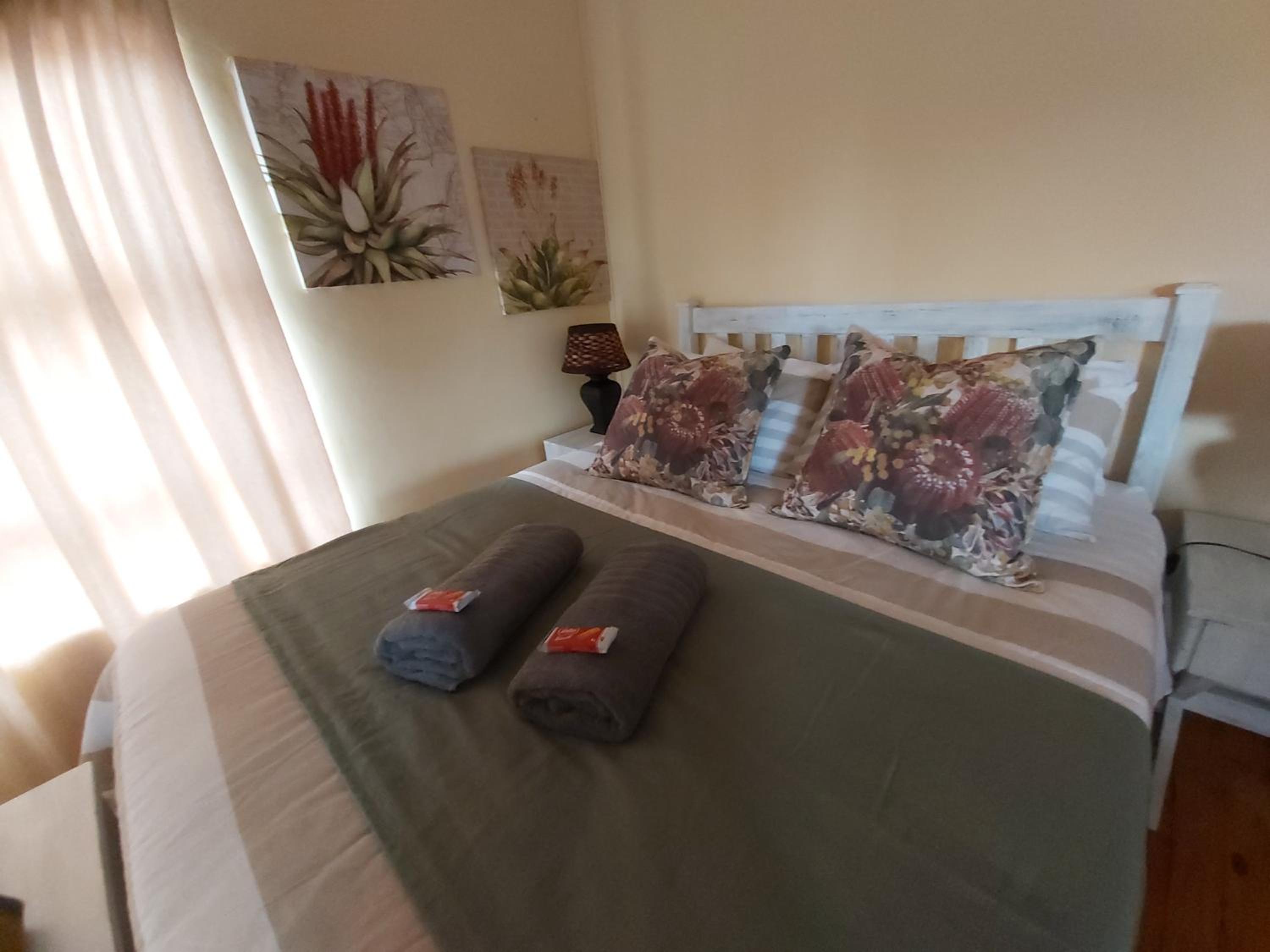 Apartment with Balcony - Photo 15