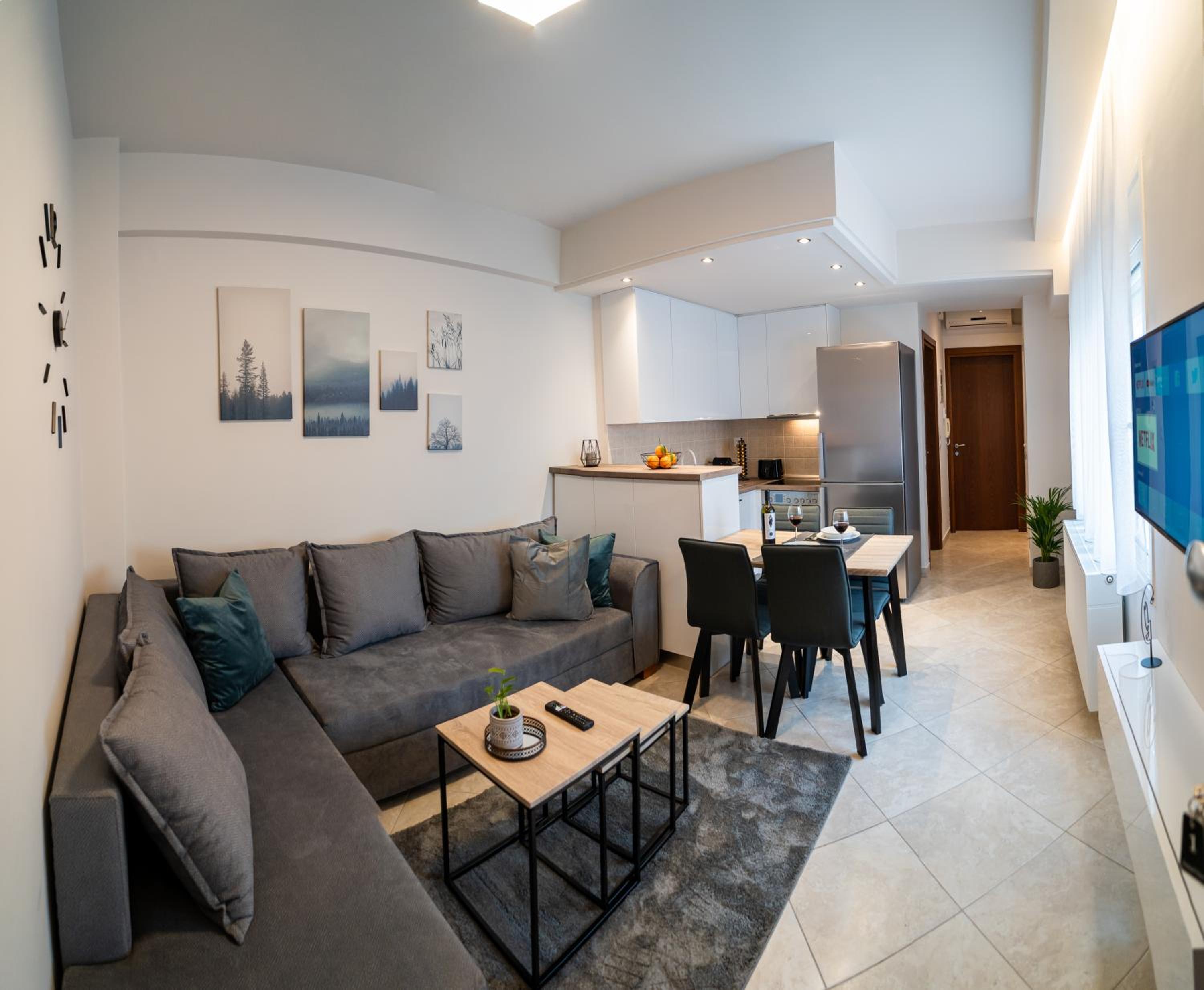 Deluxe Apartment