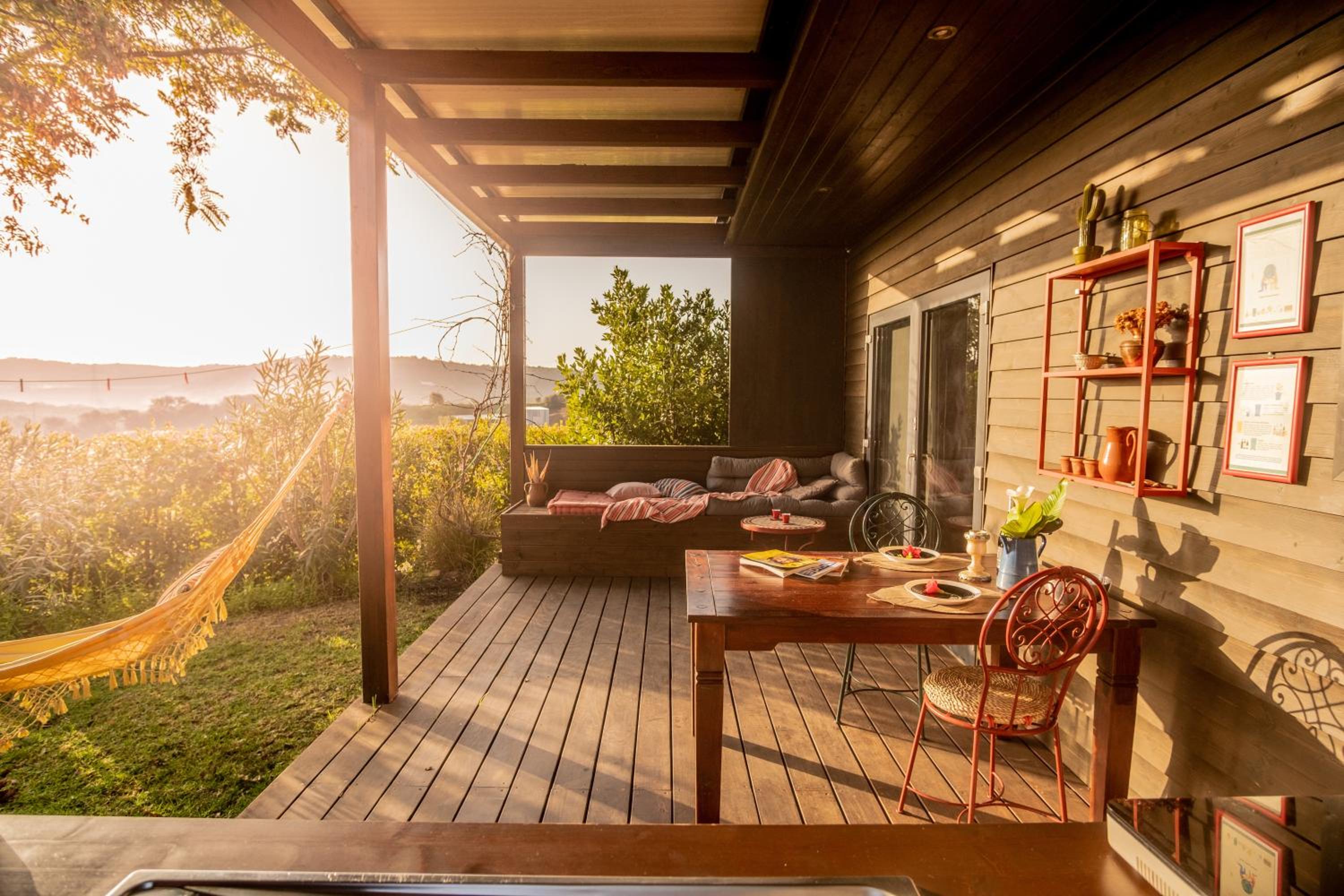 Deluxe Bungalow with Garden View photo 2