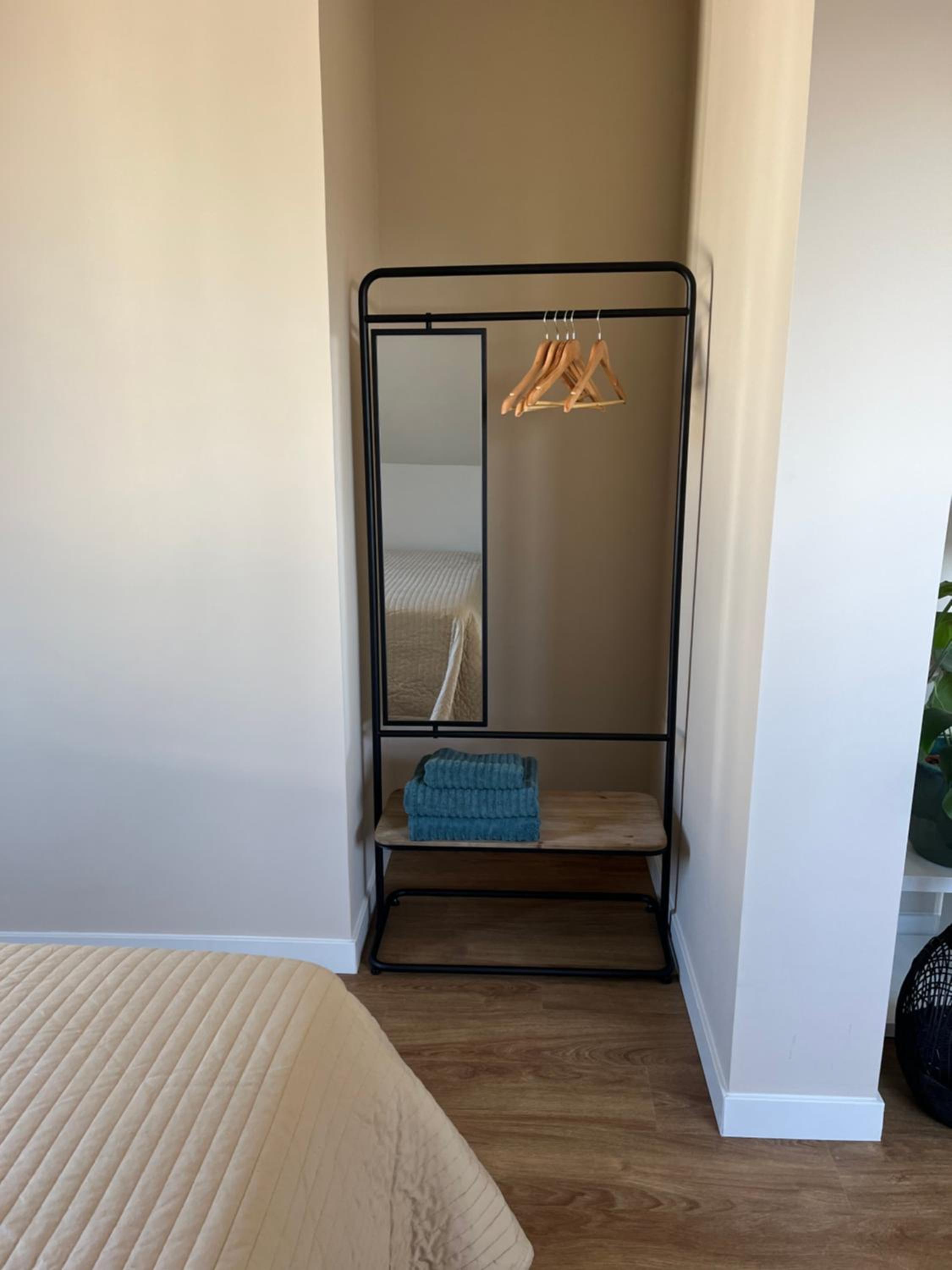 Deluxe King Room - Photo 3
