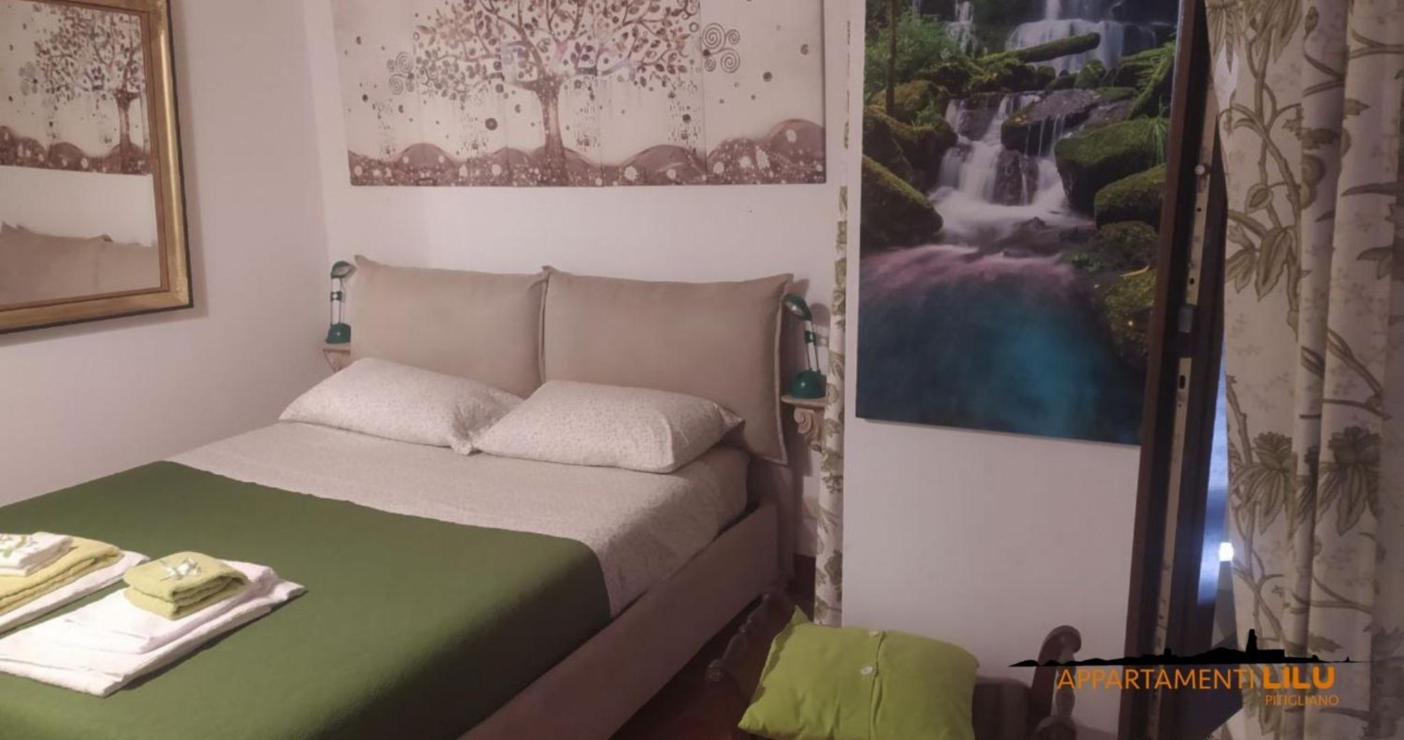 One-Bedroom Apartment photo 1