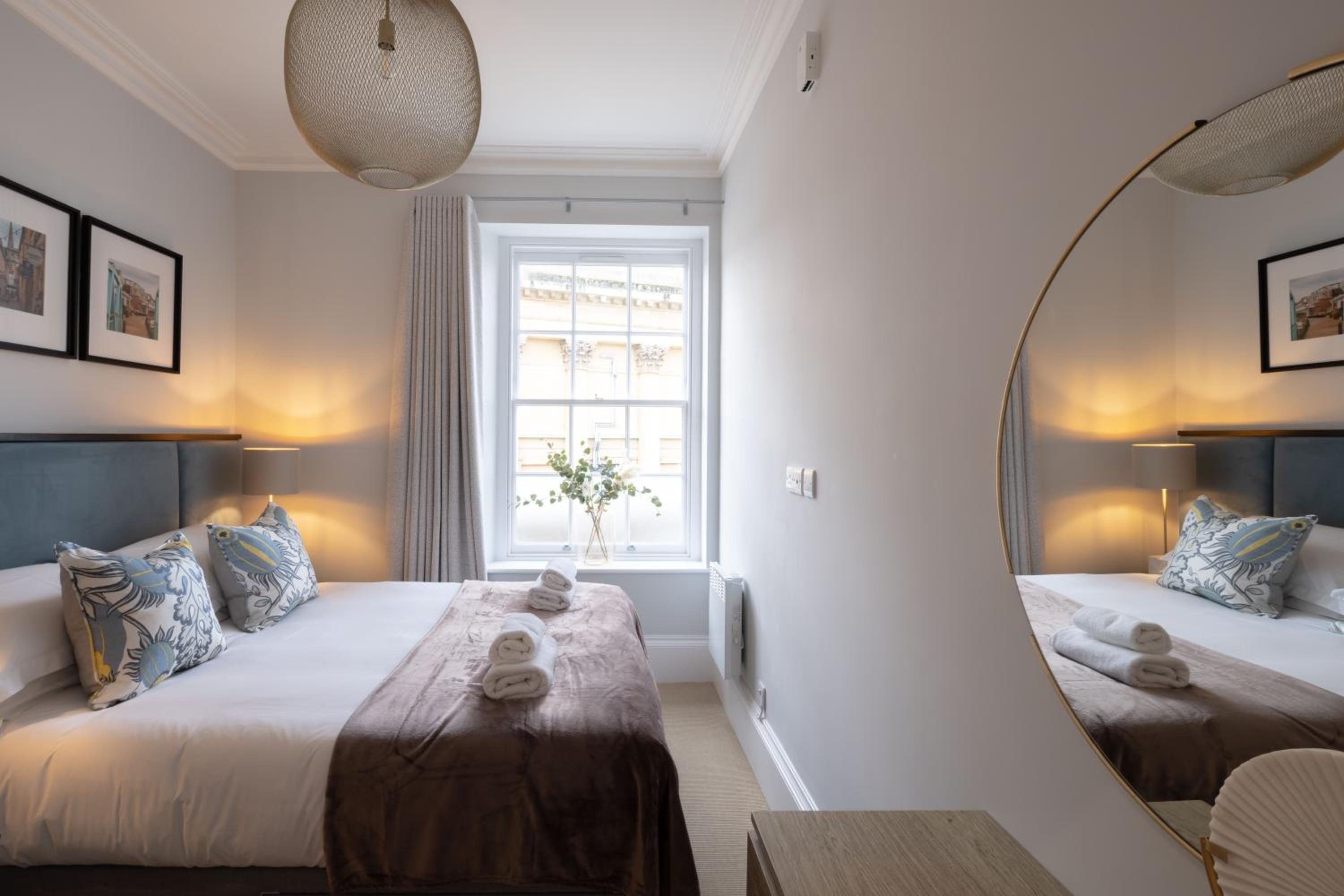 One-Bedroom Apartment - Photo 14