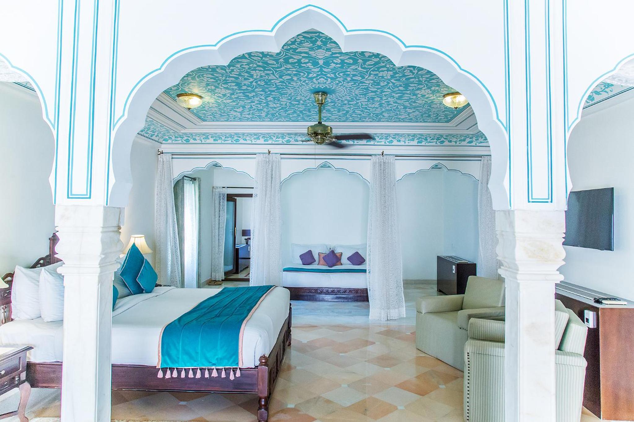 Heritage Signature Suite: 15% off on F&B, 20% off on SPA and Laundry, Enjoy Happy Hours with 1+1 offer, Complimentary In-Room Refreshments, Fruit Basket,10 mins complimentary neck and shoulder message (Subject to availability) – Offer till 31st Aug’26