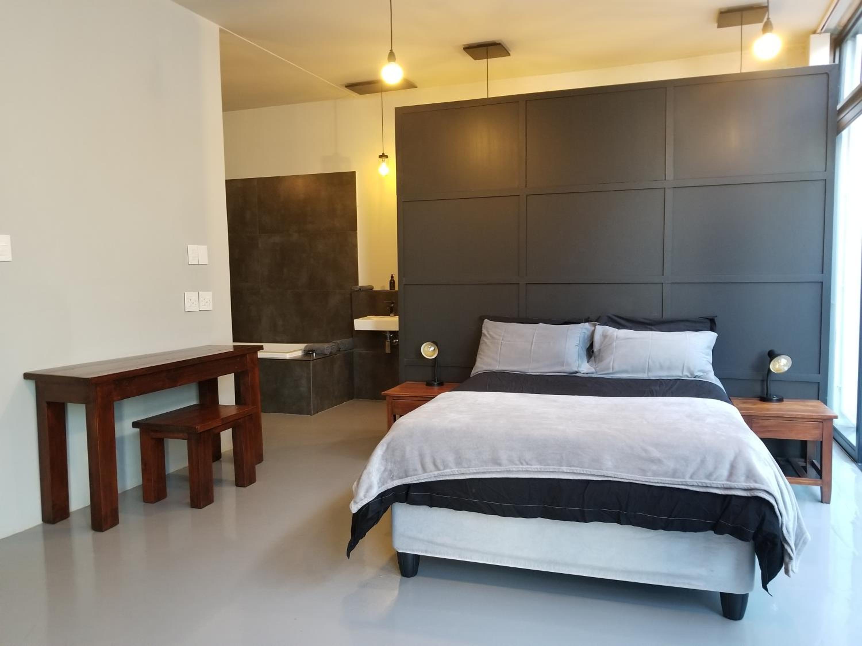 Studio Apartment - Photo 8