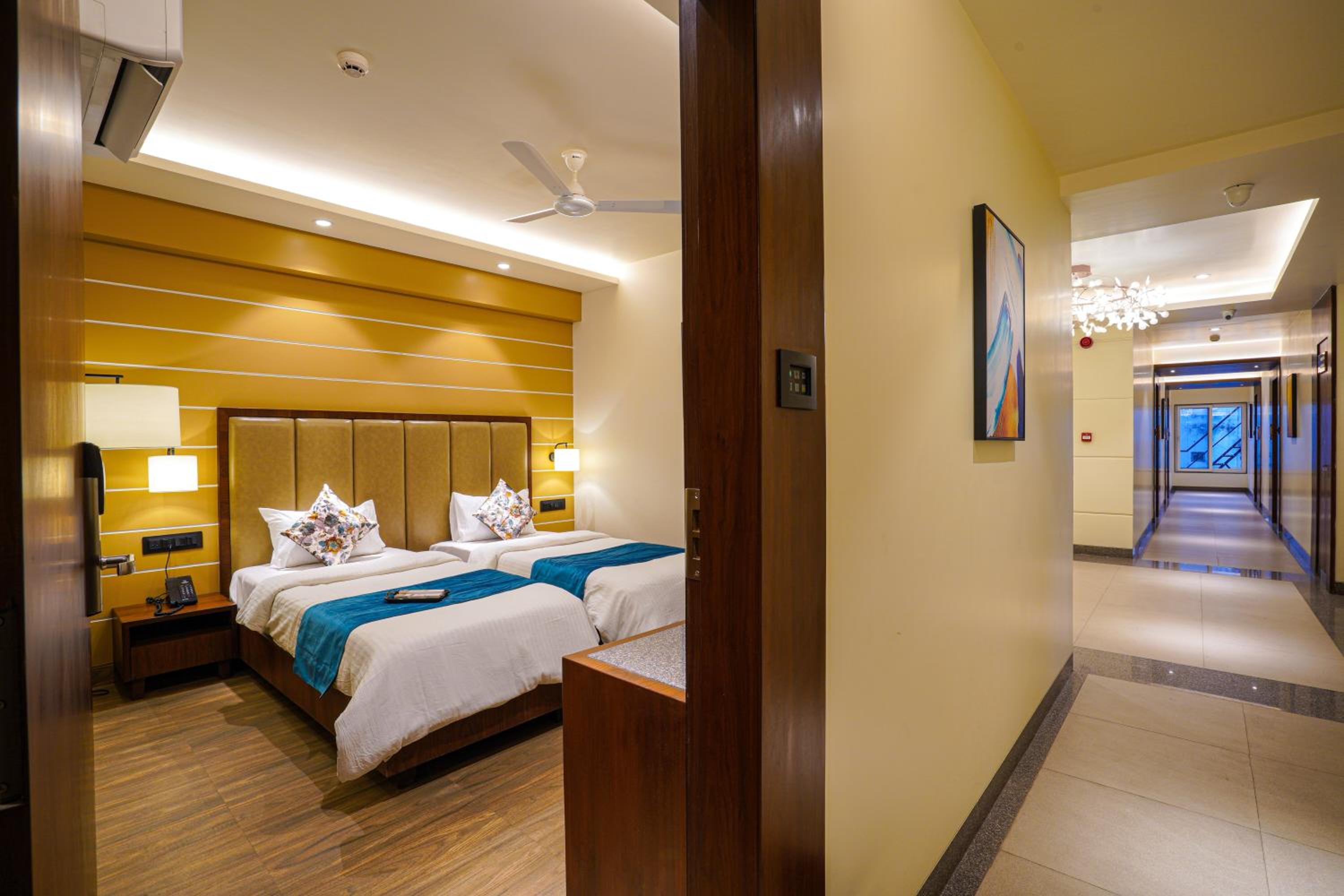 Superior Twin Room - Photo 4