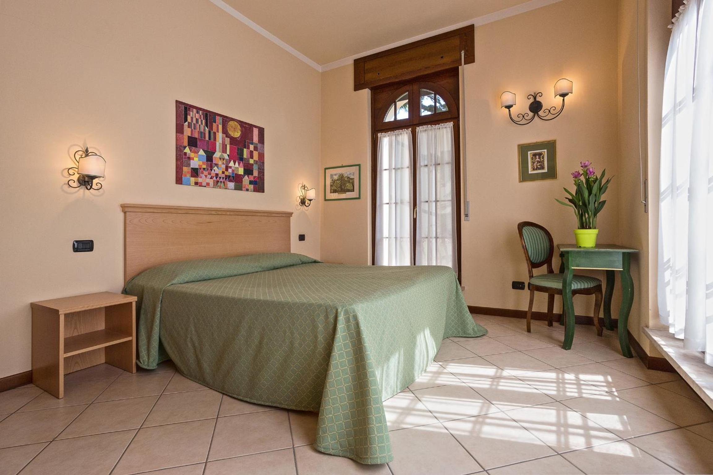 Two-Bedroom Apartment (4 Adults)