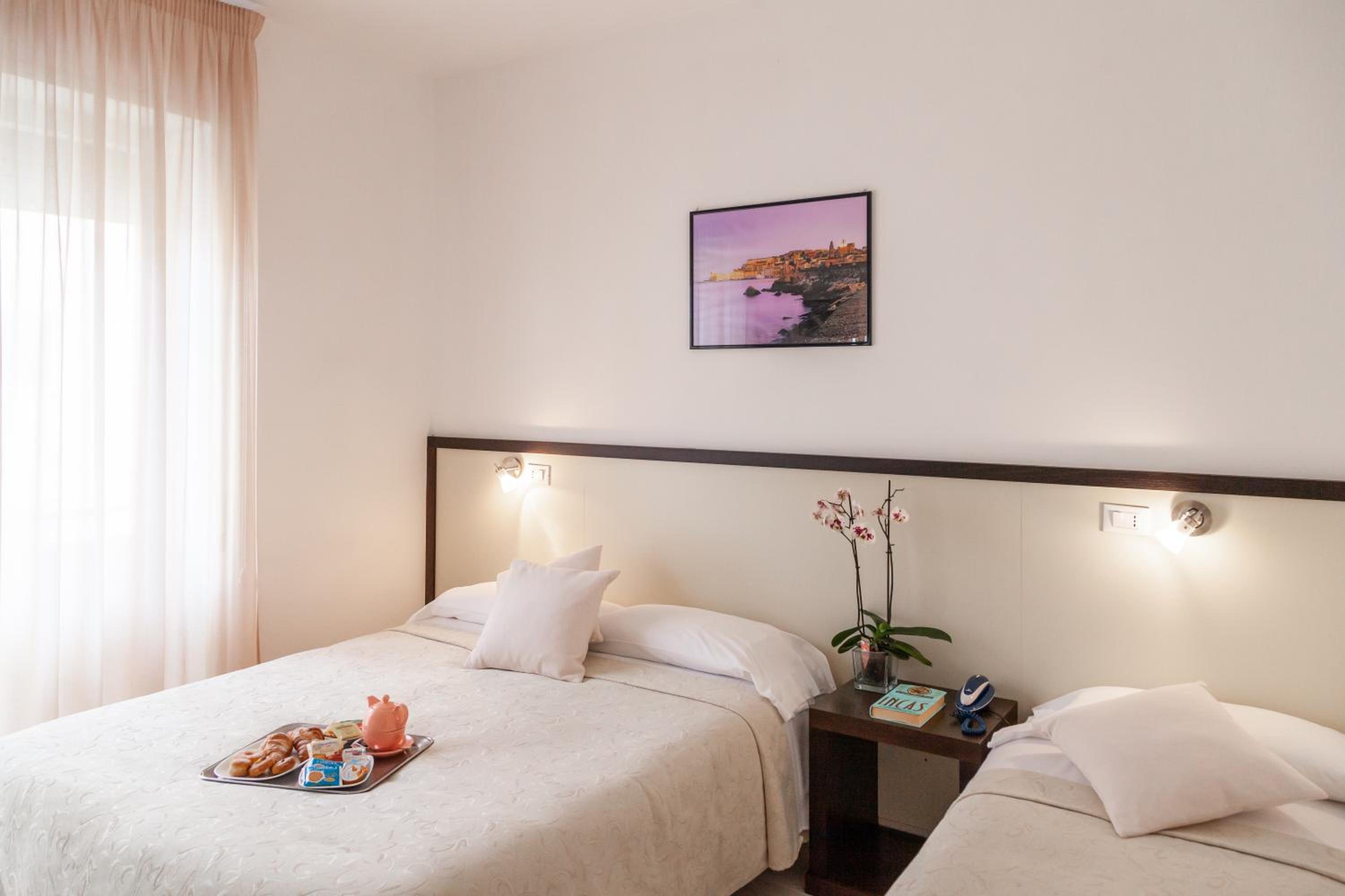 Superior Triple Room with Balcony - Photo 6
