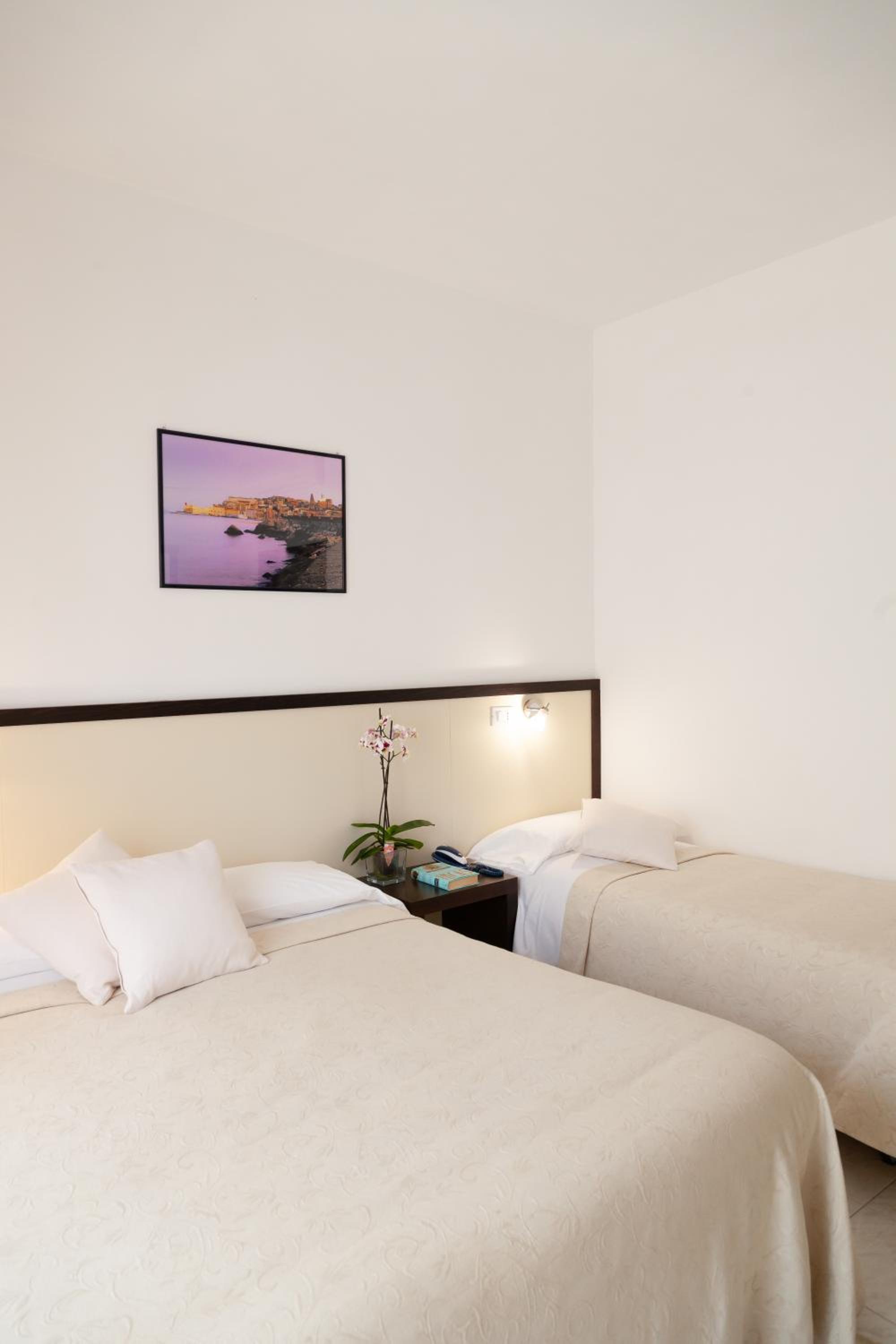 Superior Triple Room with Balcony - Photo 5