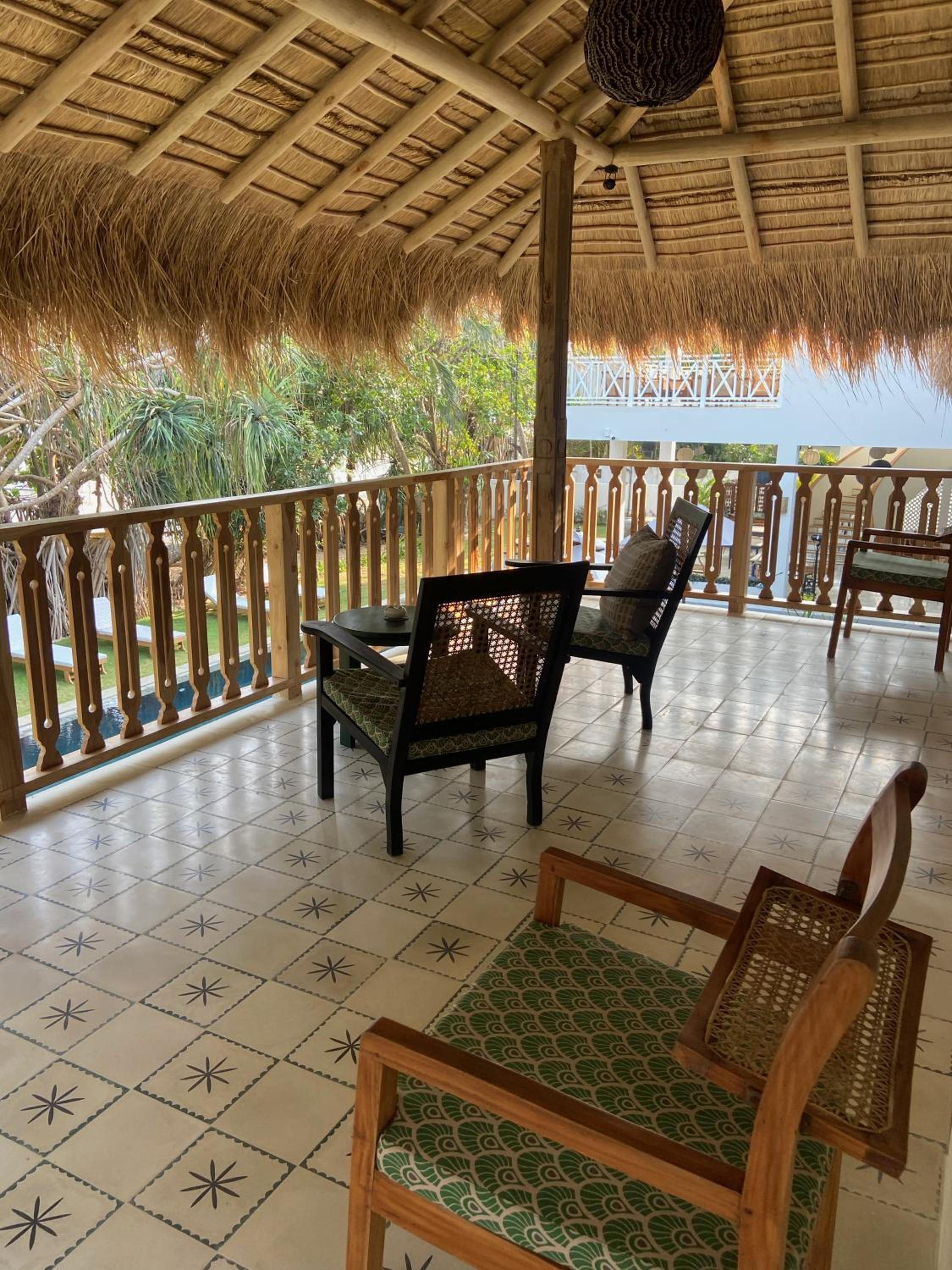Deluxe Room with Balcony - Photo 15