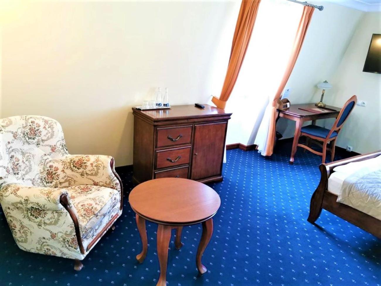 Standard Double Room - Photo 2