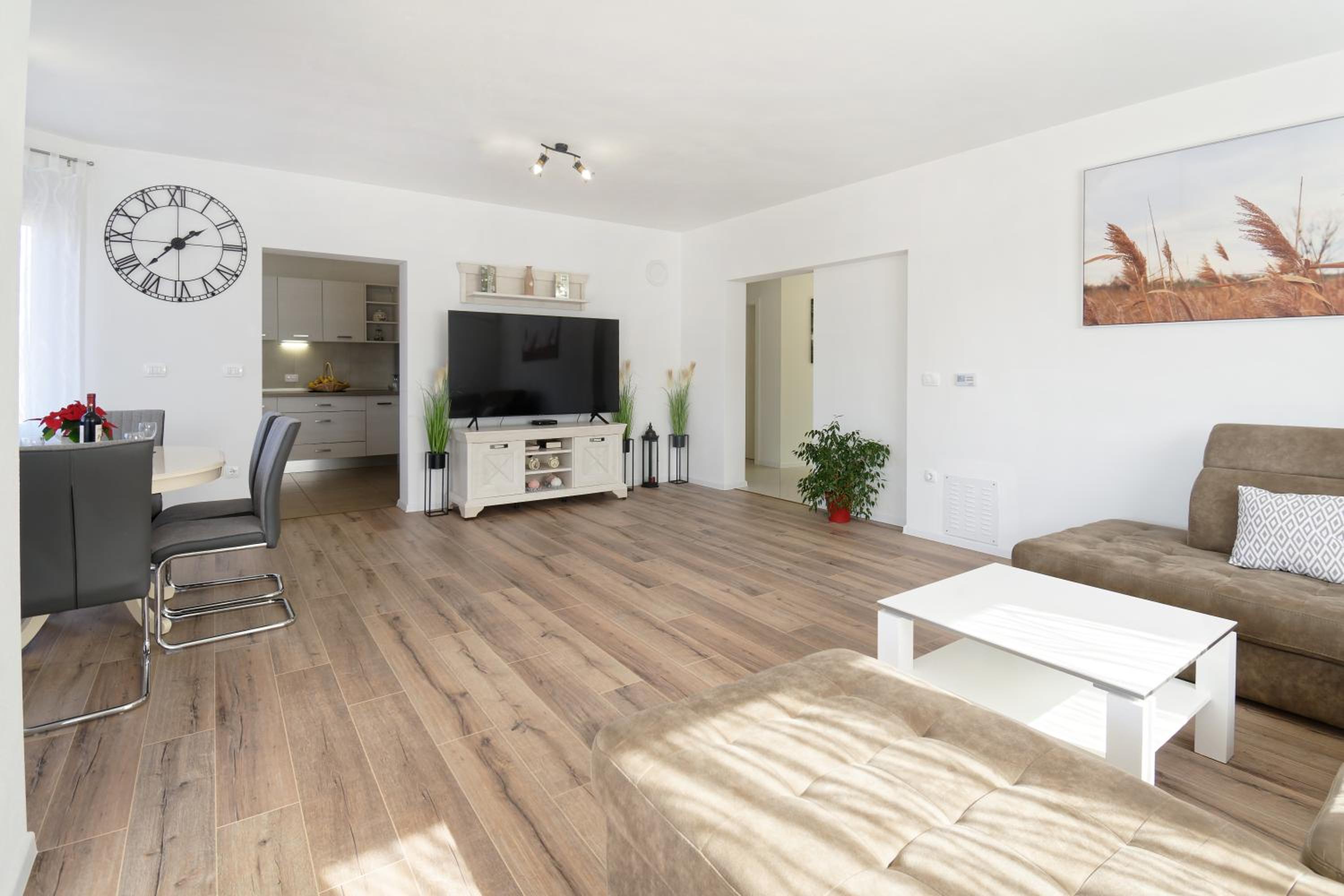Three Bedroom holiday home  photo 1