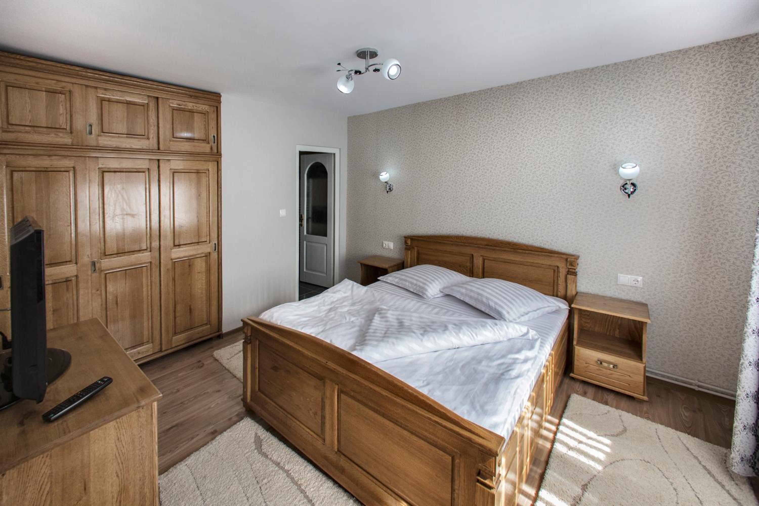 Double Room with Private Bathroom photo 1