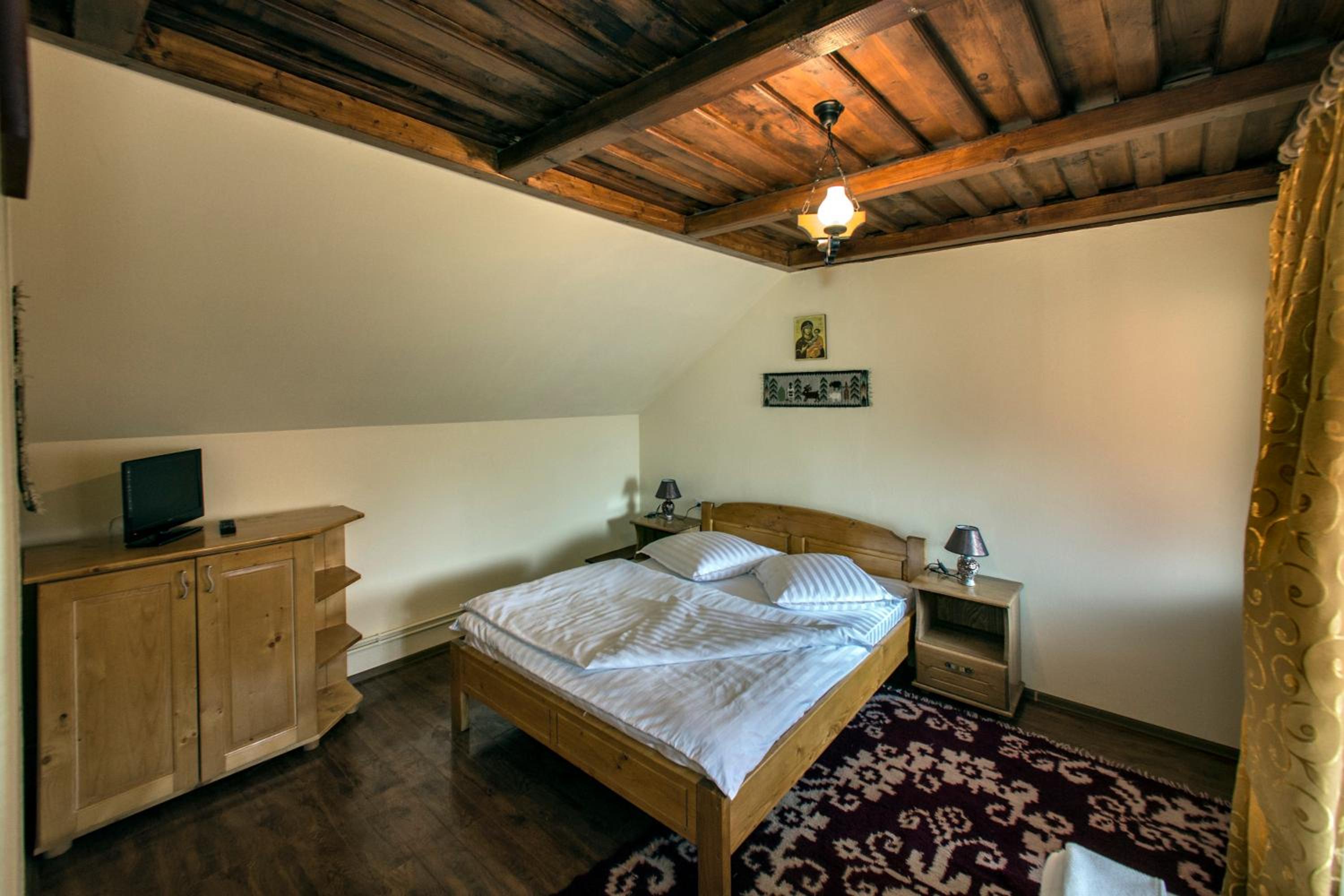 Double Room with Private Bathroom photo 2