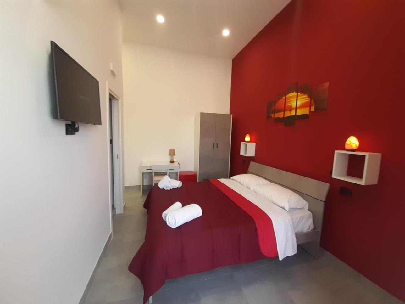 Deluxe Room (2 Adults + 1 Child)