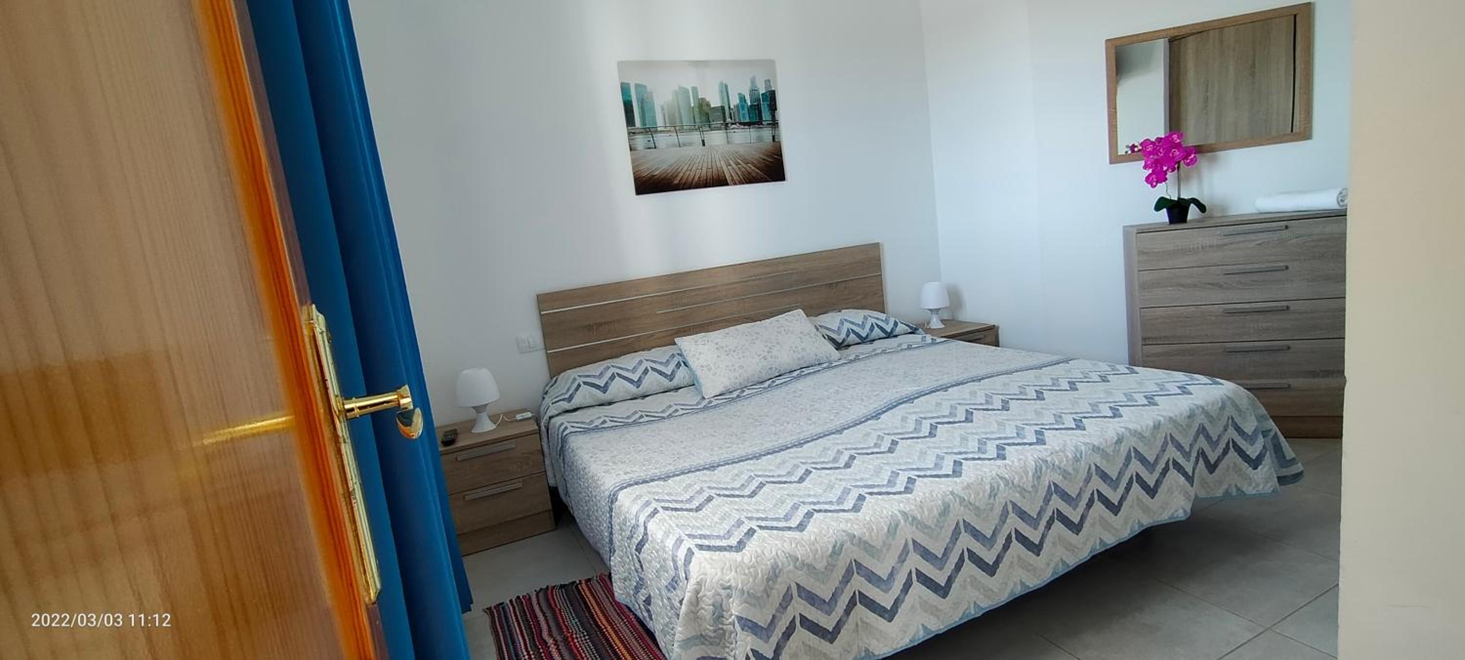 One-Bedroom Apartment photo 2