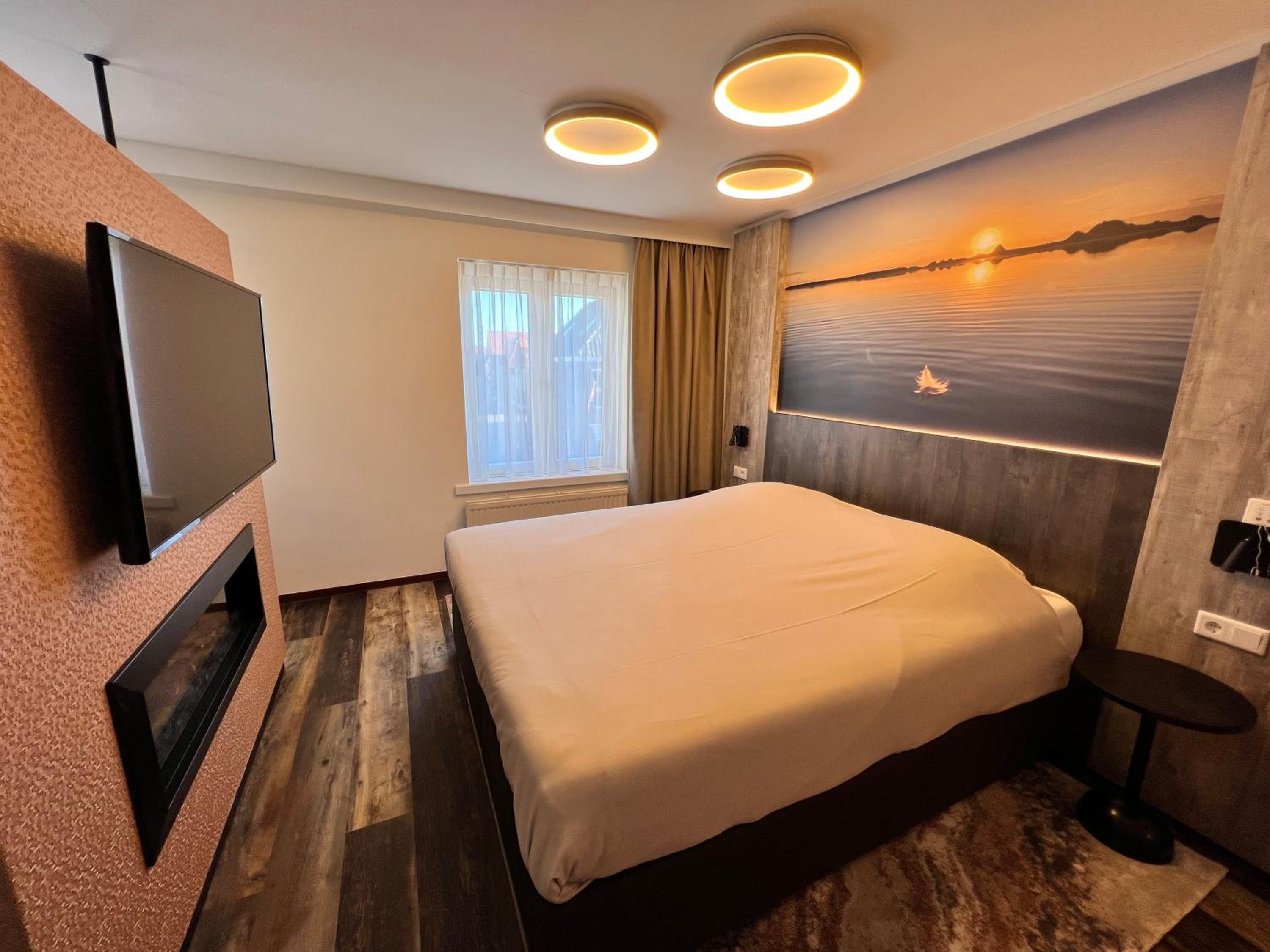Suite with City View photo 1