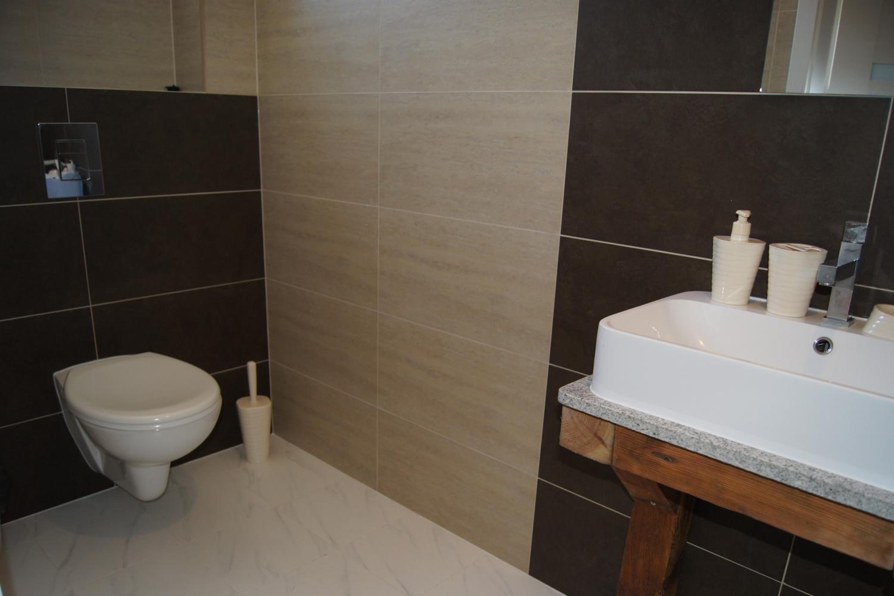 Classic Quadruple Room - Photo 4