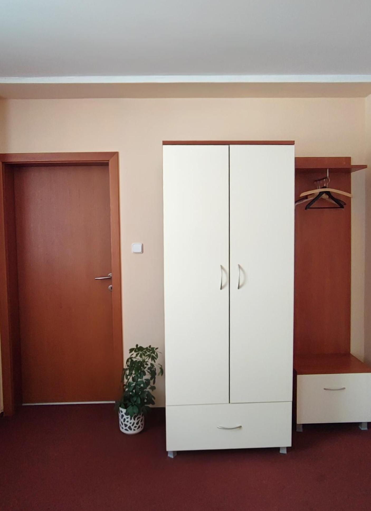 Double or Twin Room - Photo 1