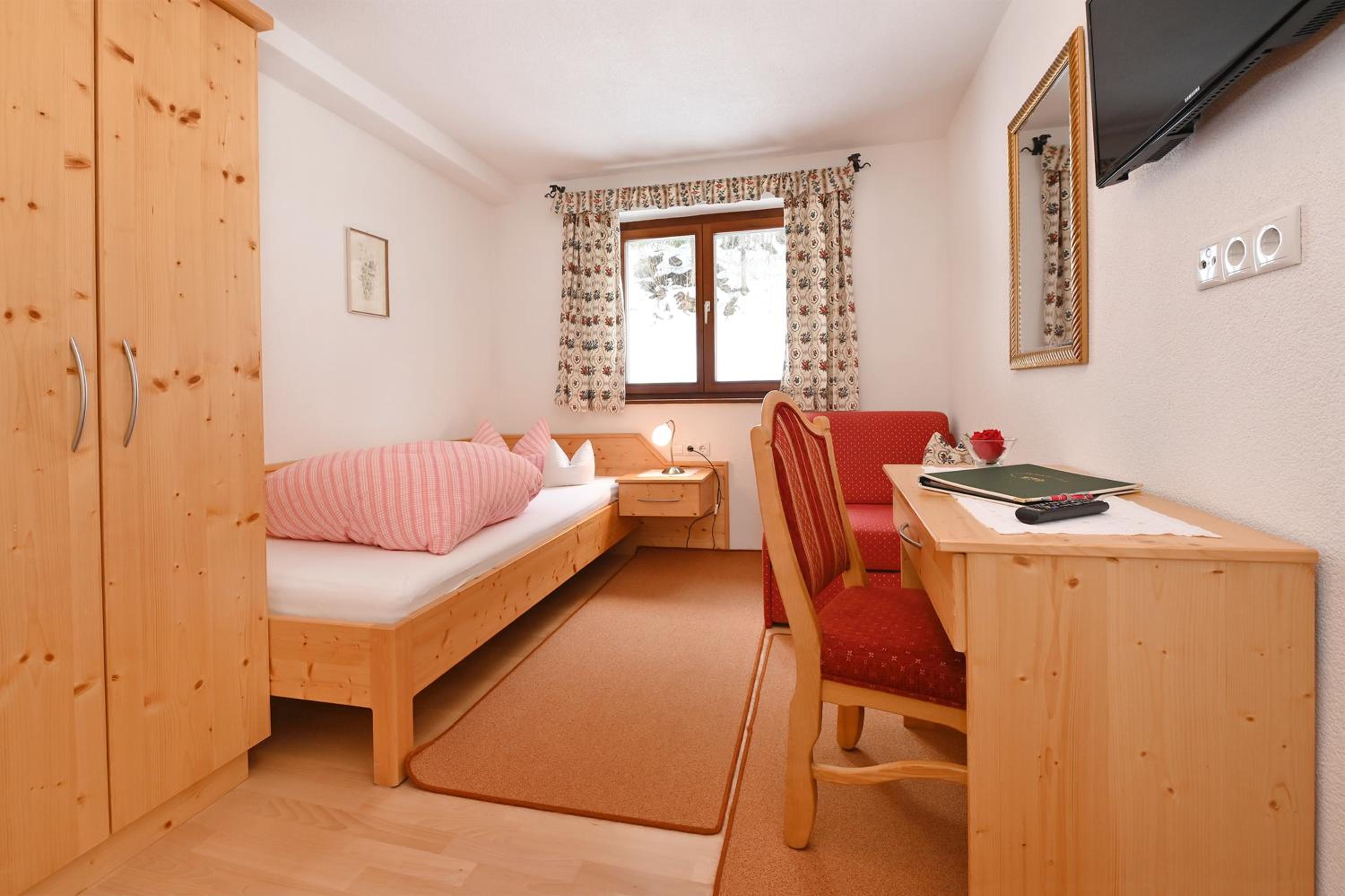 Single Room photo 1