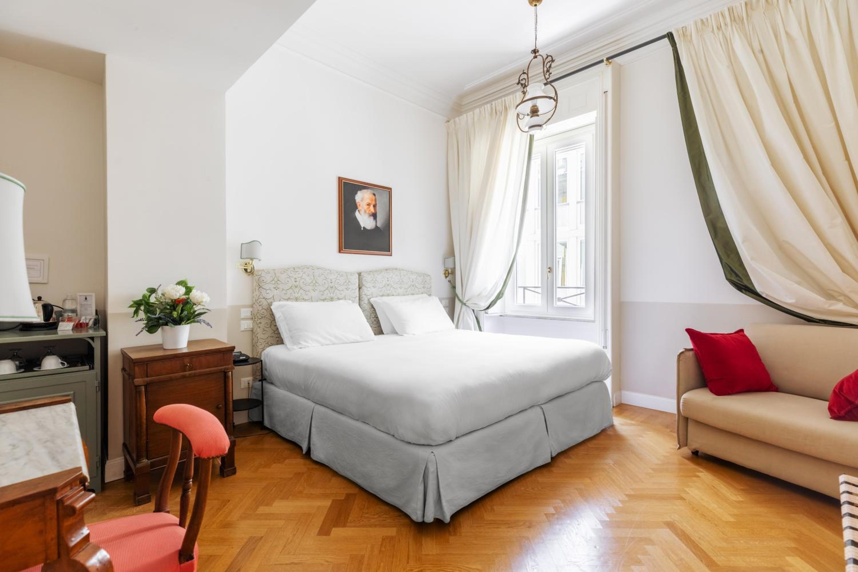 Deluxe Double or Twin Room photo 1