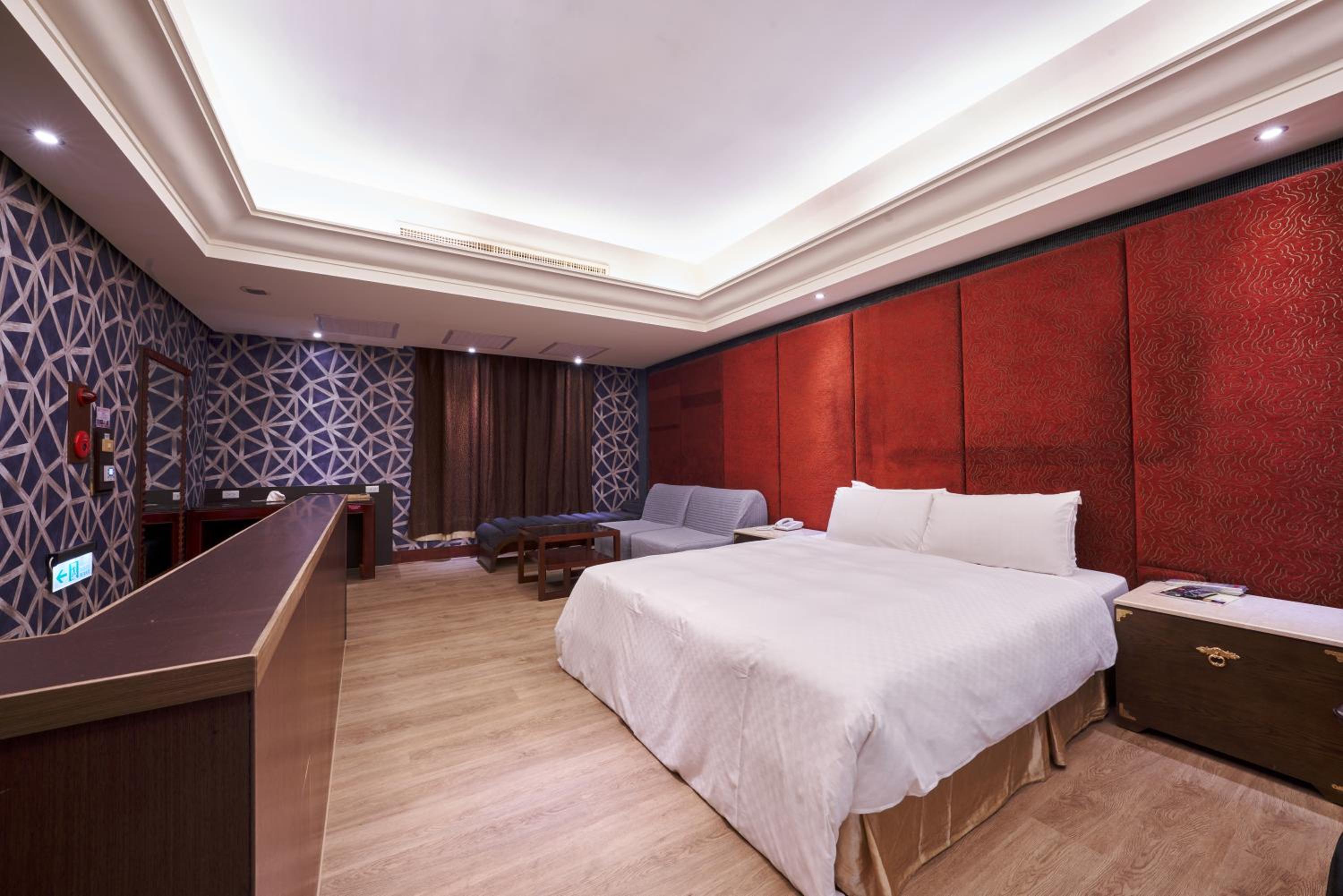 Deluxe Double Room with Bath photo 1