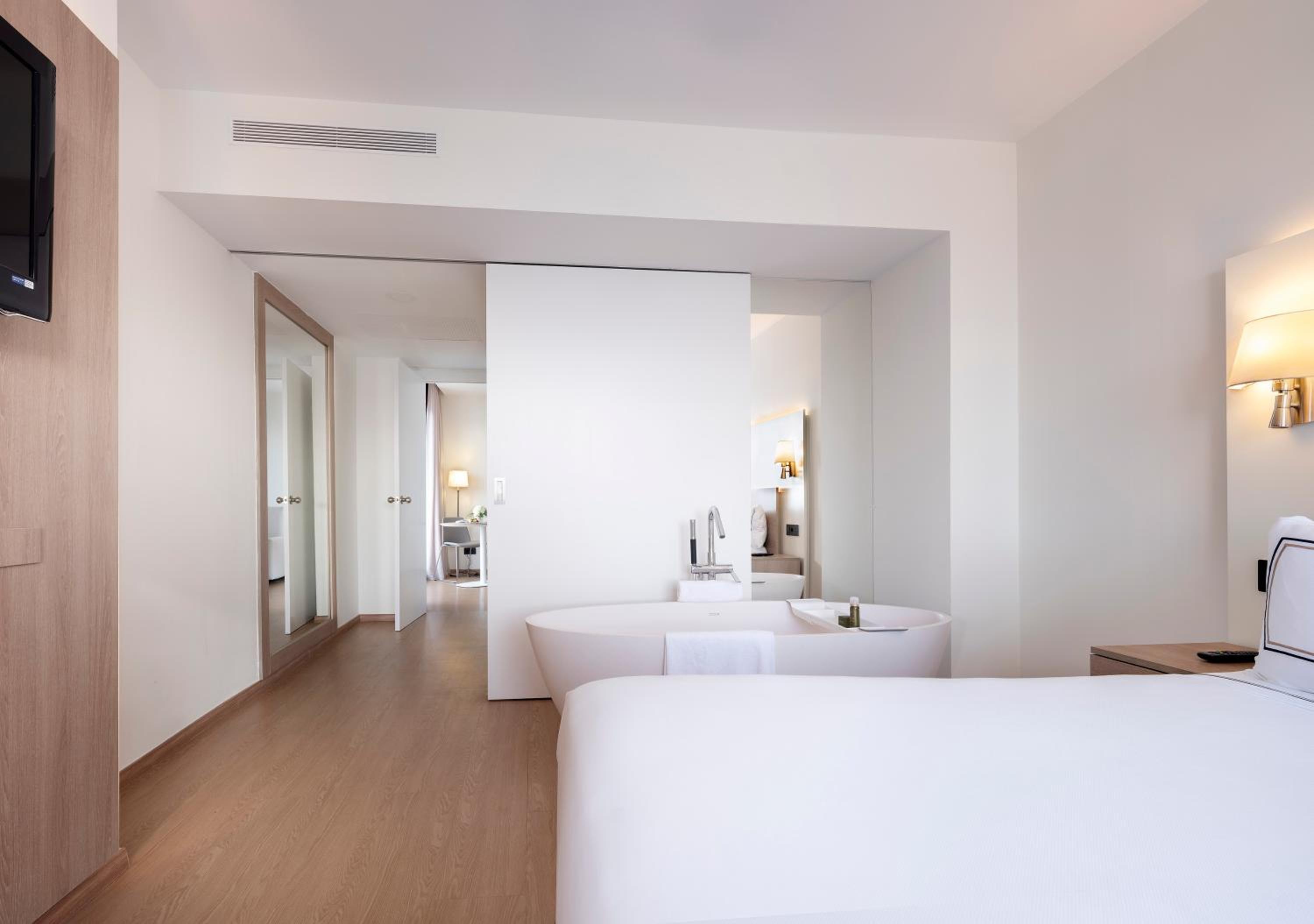 Junior Suite - Photo 8