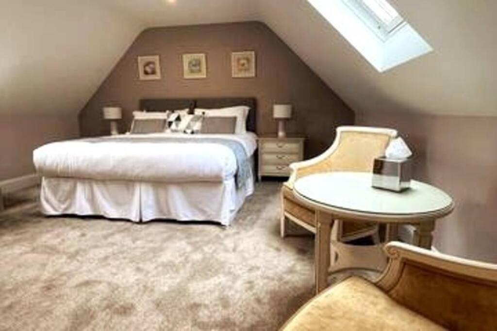 Three-Bedroom Villa photo 2