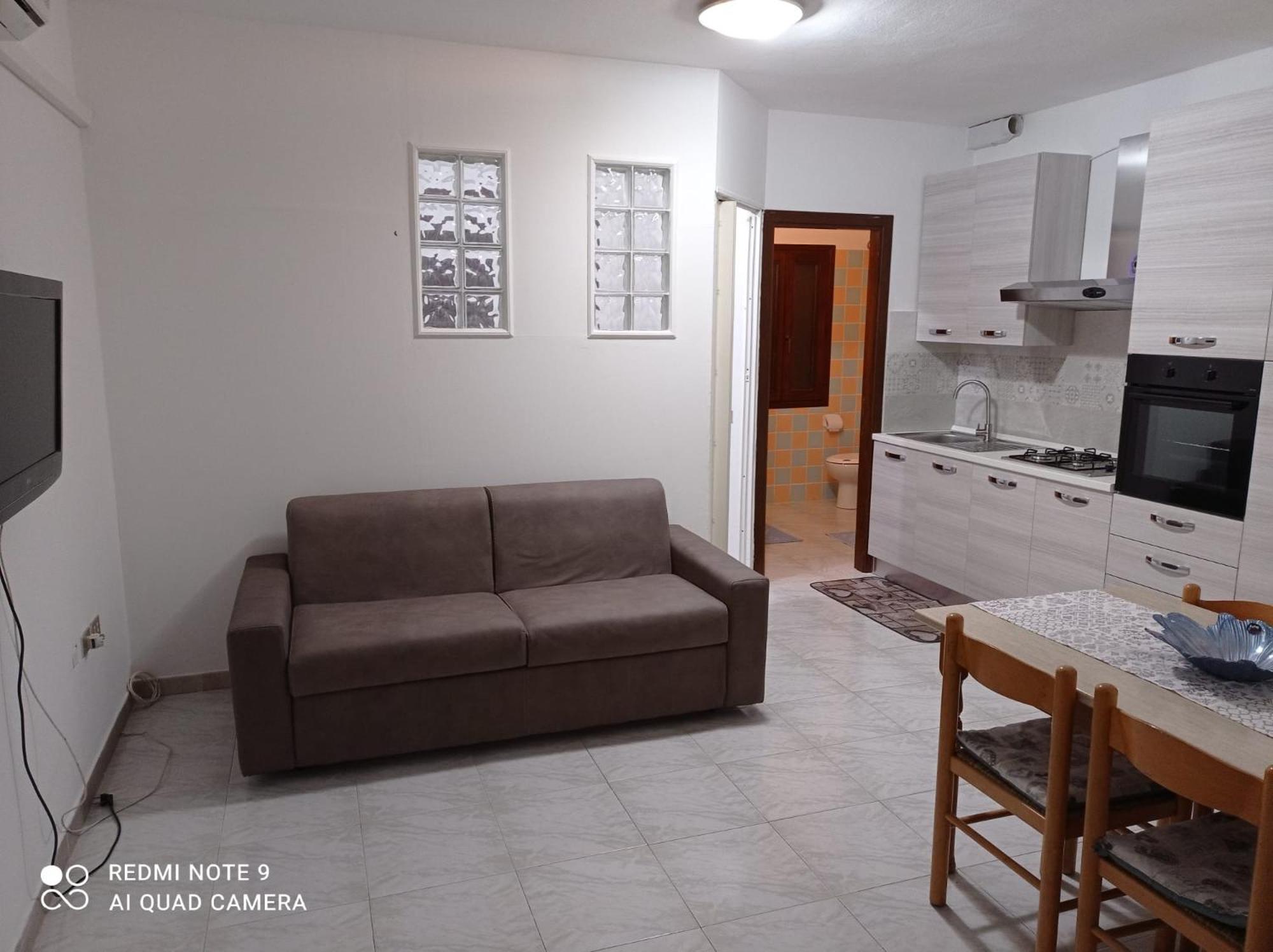 One-Bedroom Apartment photo 1