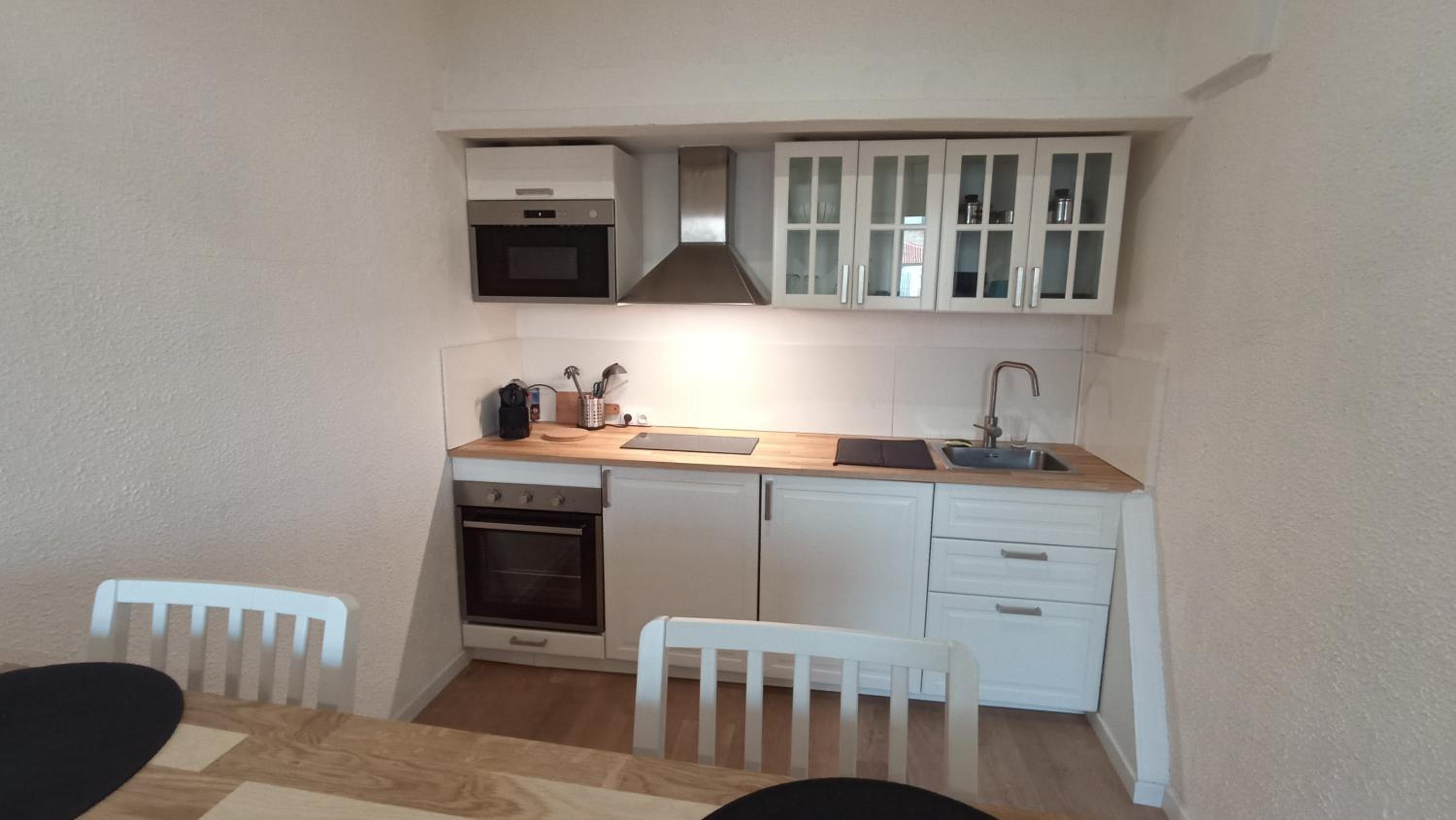 One-Bedroom Apartment - Photo 8