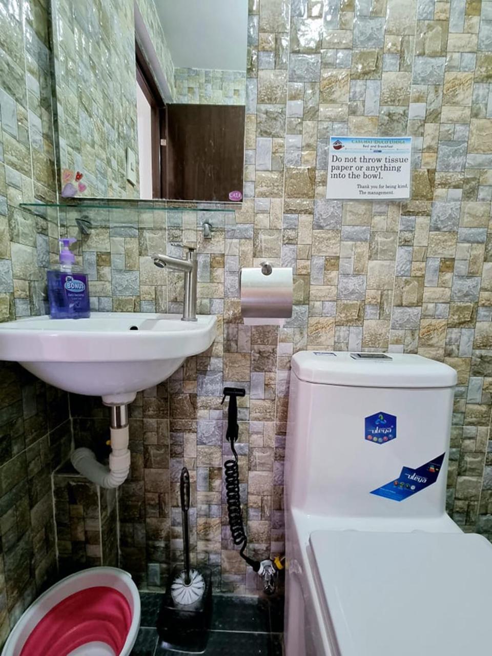 Deluxe Double Room (2 Adults + 1 Child) photo 3