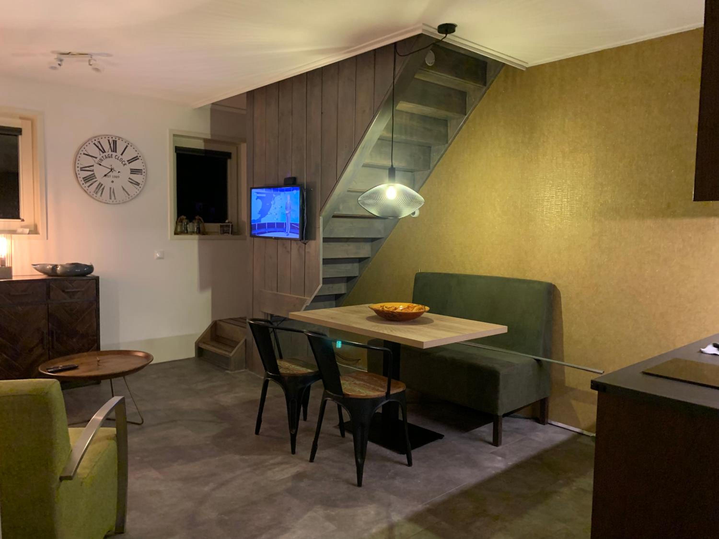 Apartment photo 1