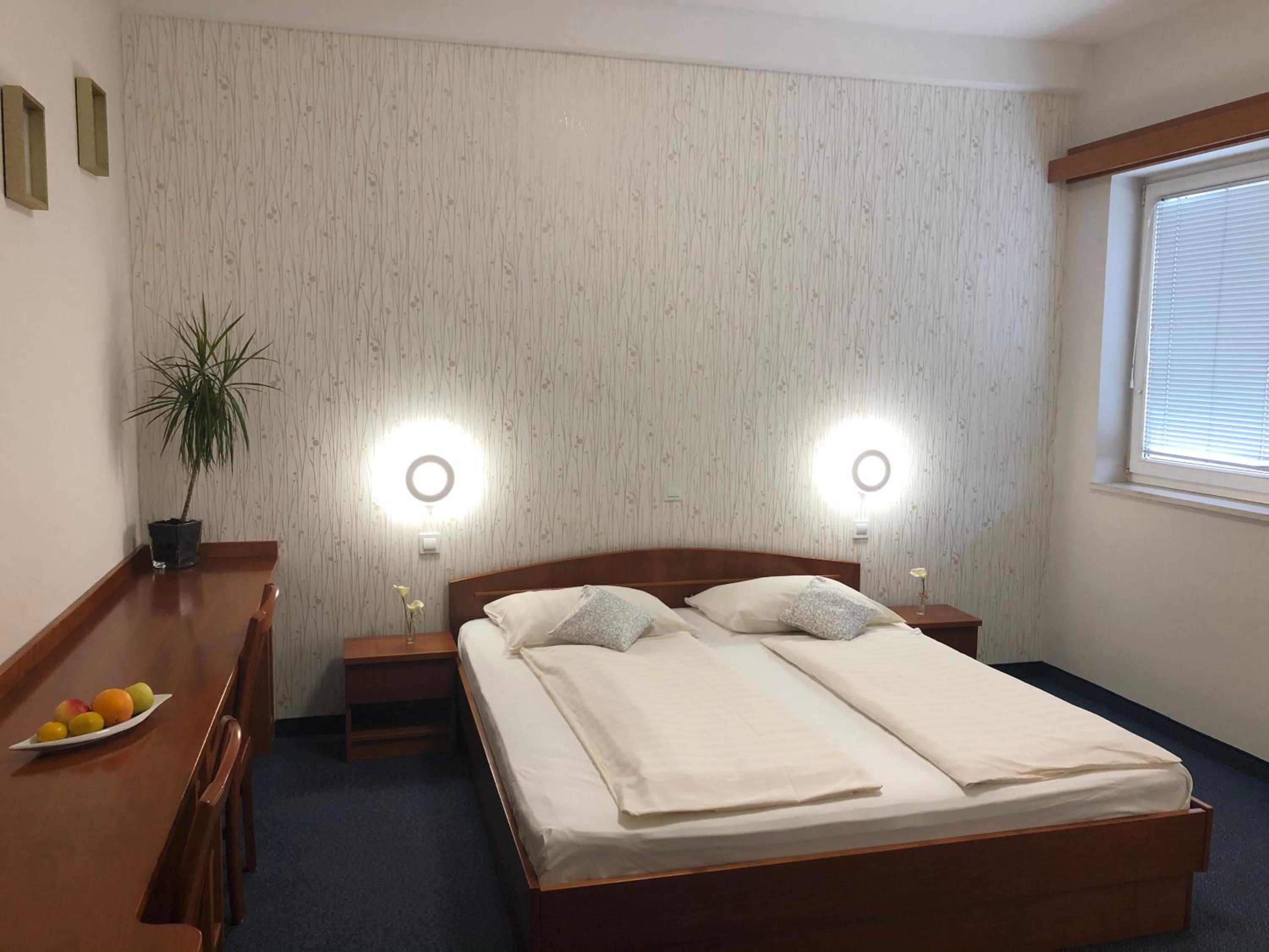 Triple Room - Photo 2