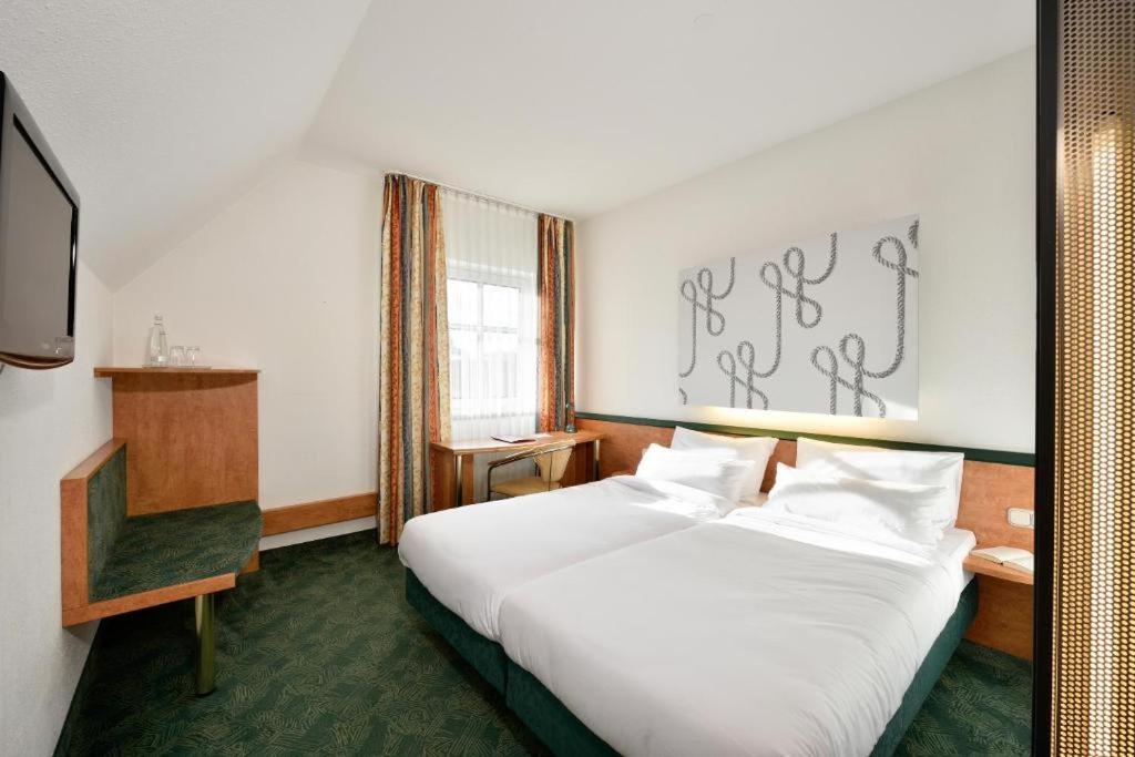 Standard Double Room - Photo 1