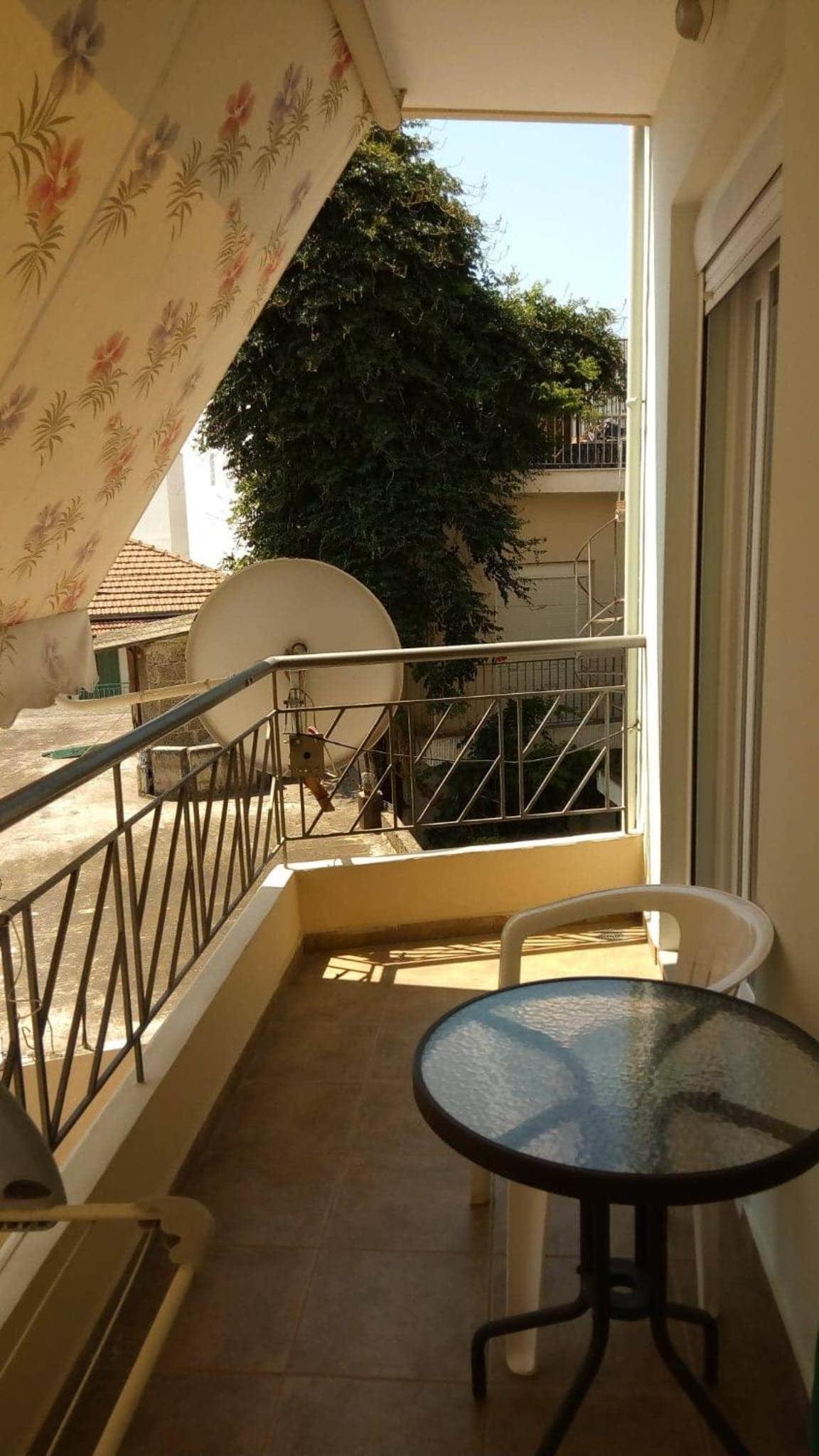 One-Bedroom Apartment - Photo 3