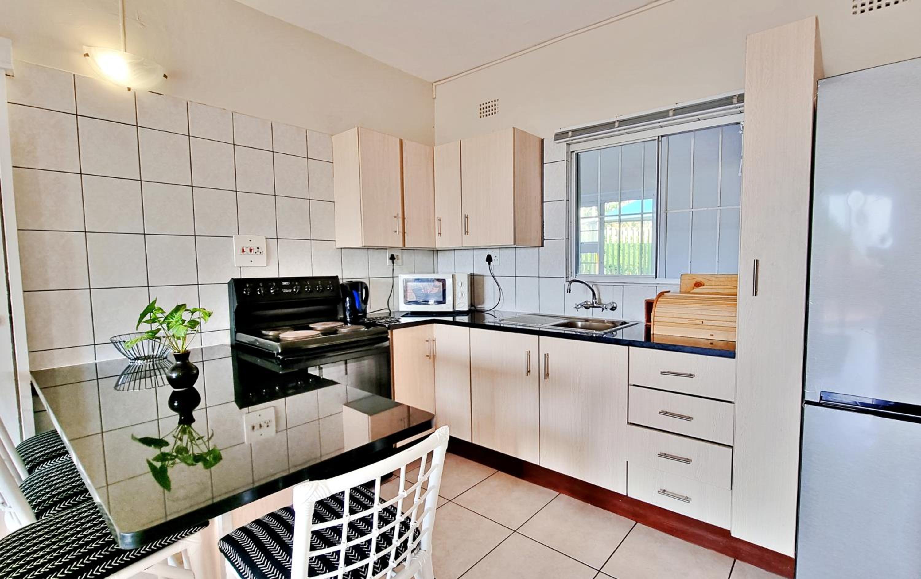 Two-Bedroom Apartment - Photo 8