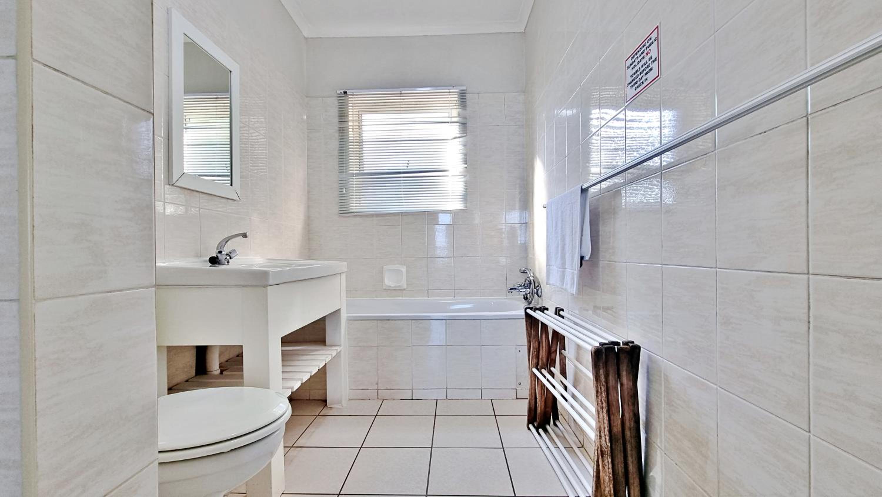 Three-Bedroom Apartment - Photo 8
