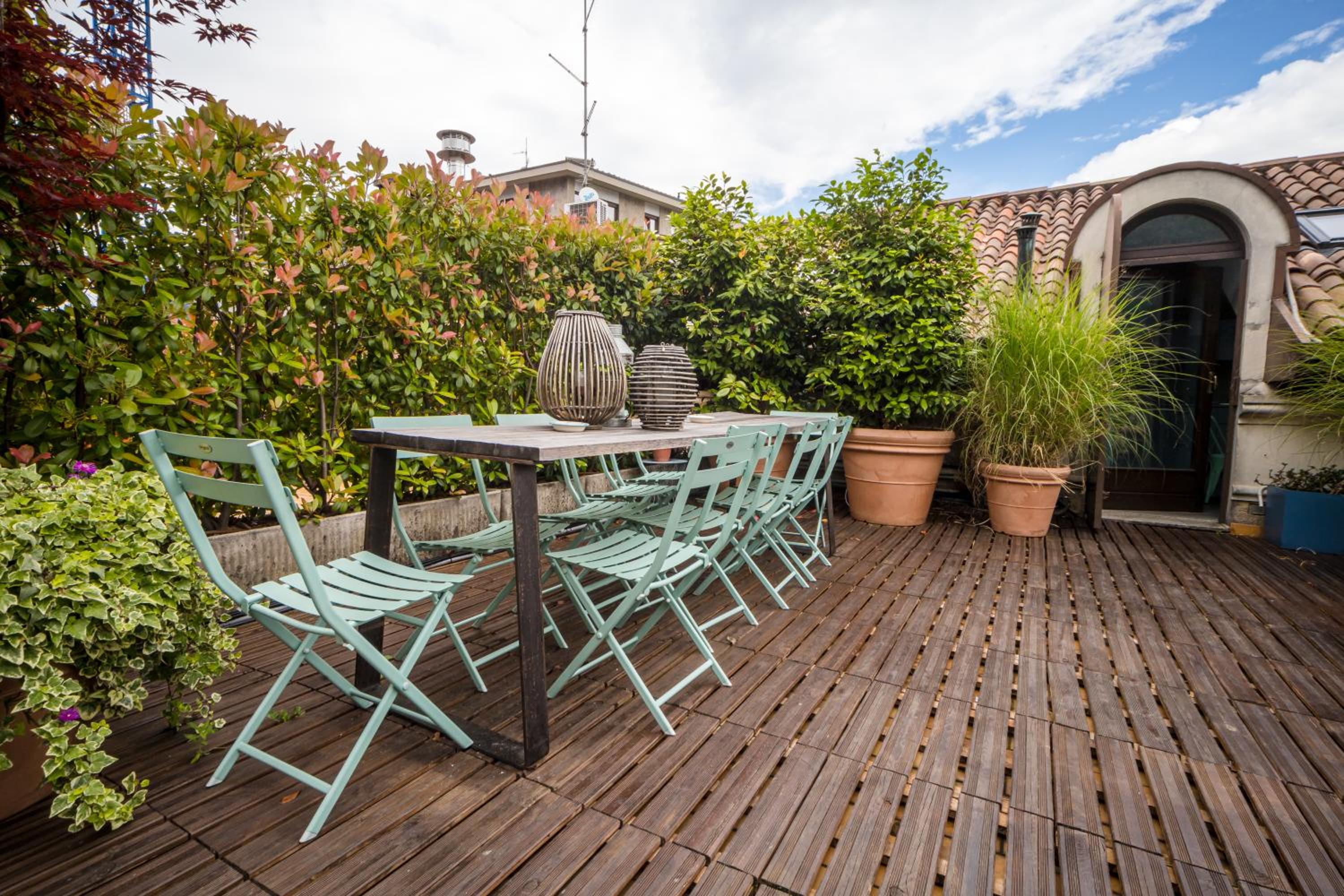 Standard Suite - Photo 16