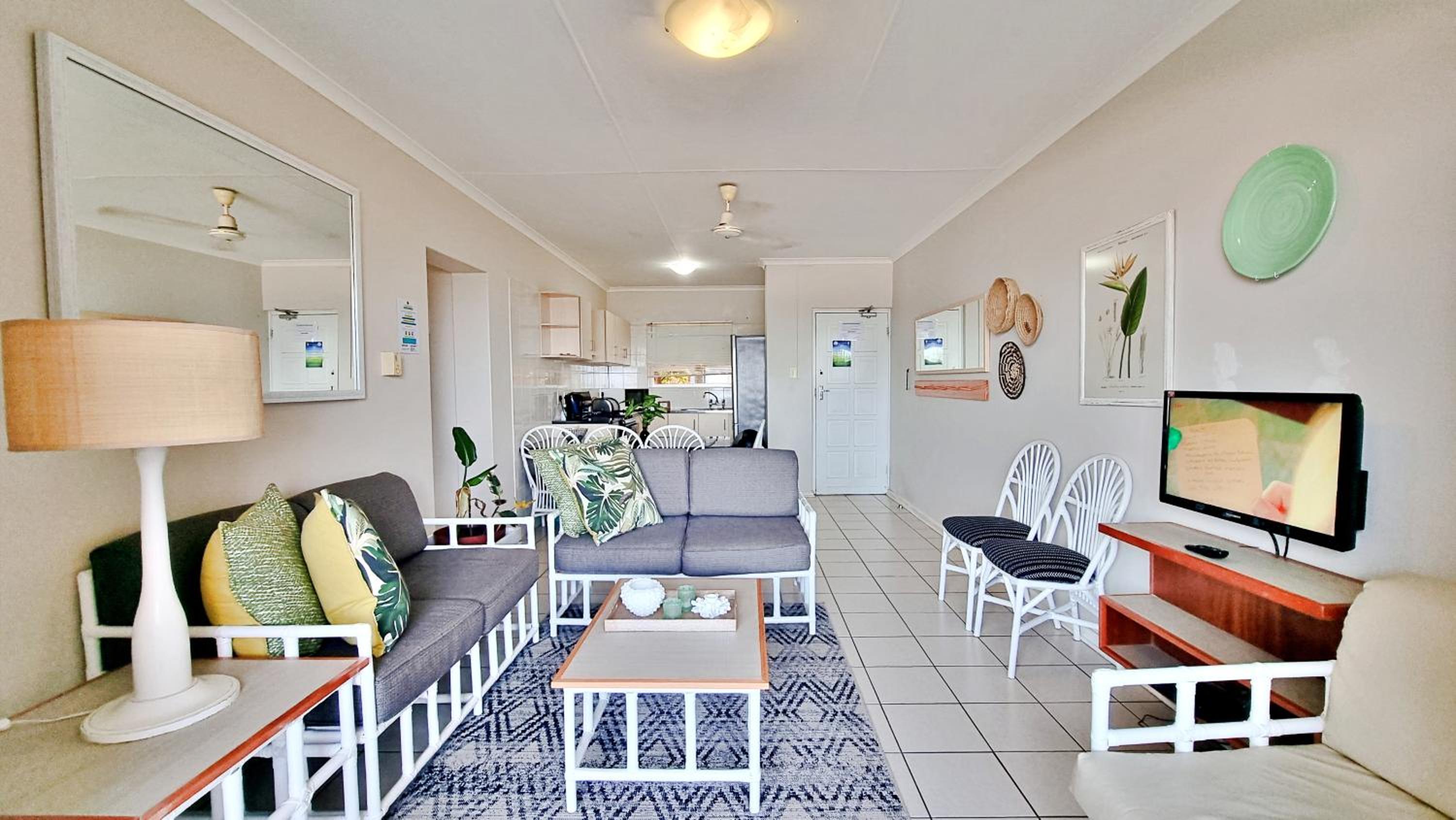Three-Bedroom Apartment - Photo 2