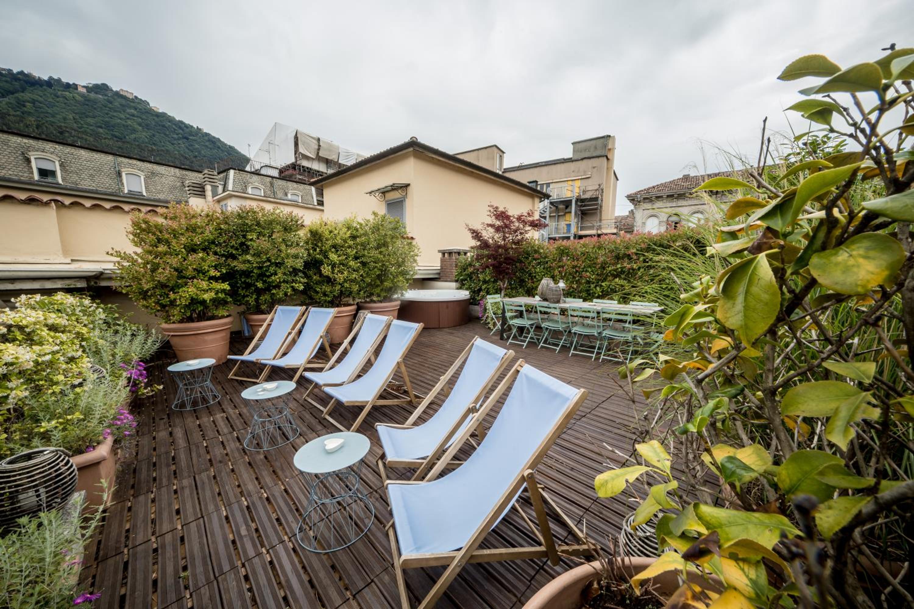 Standard Suite - Photo 12