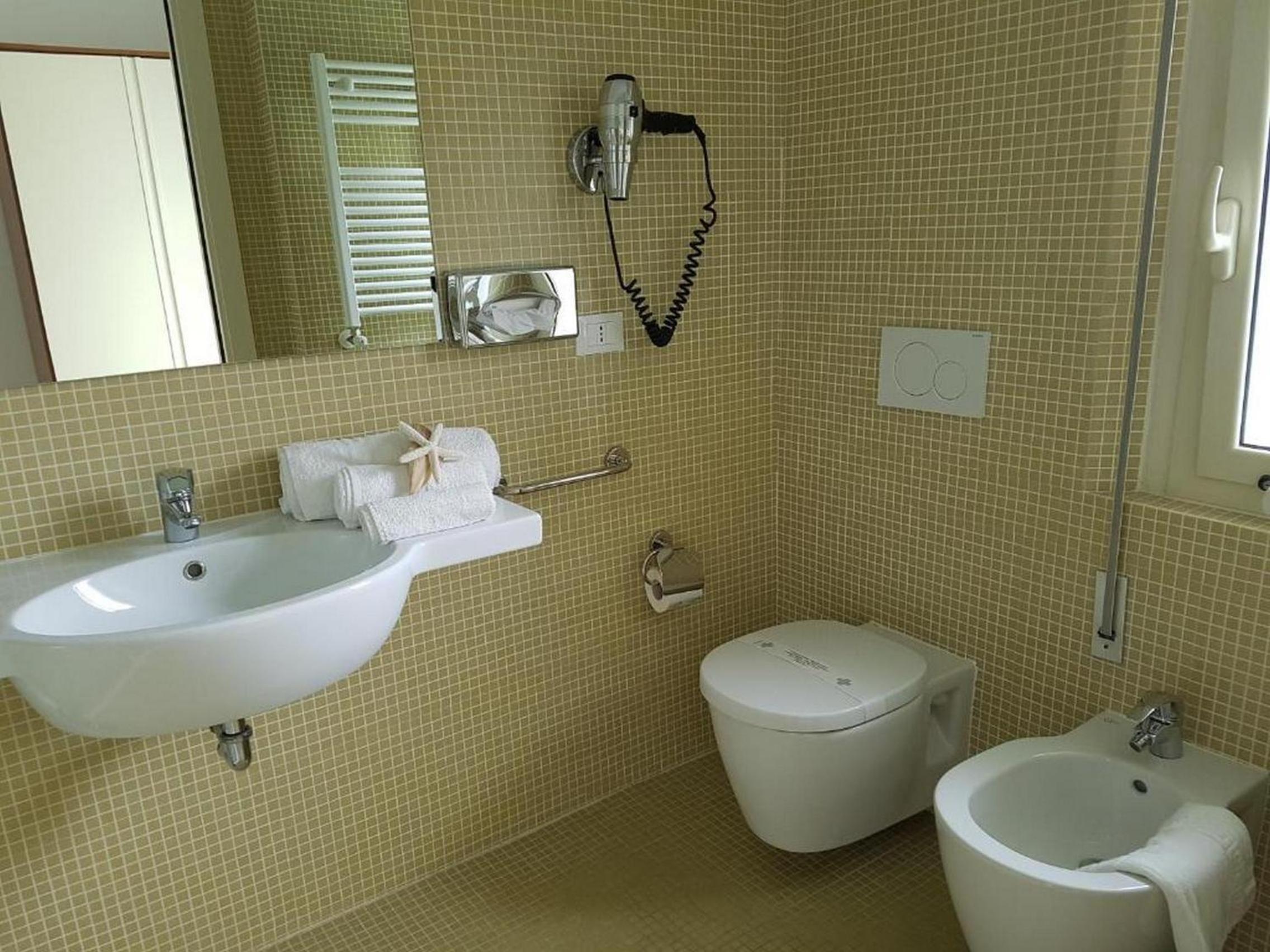 Superior Triple Room photo 3