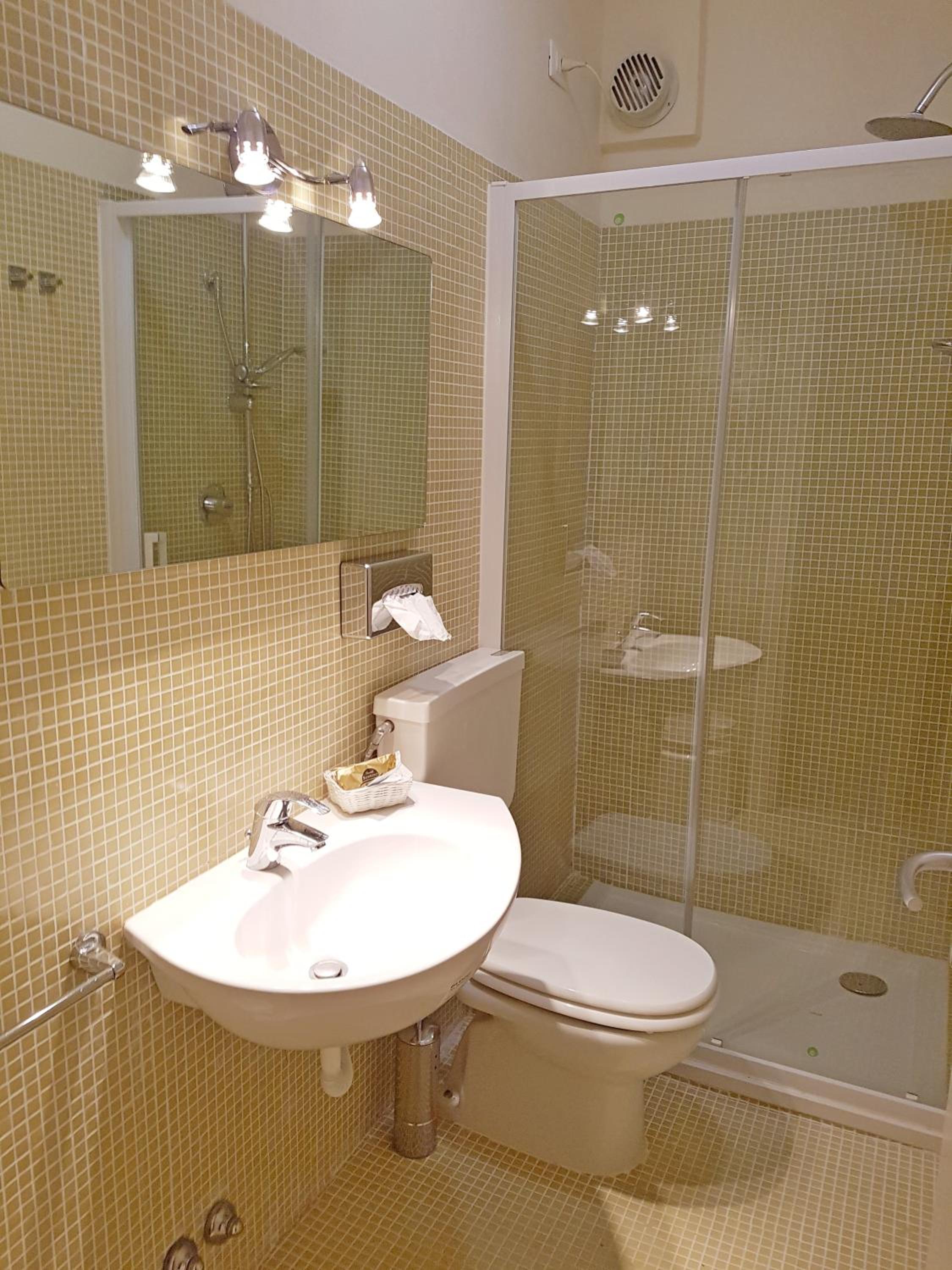 Superior Double or Twin Room photo 3