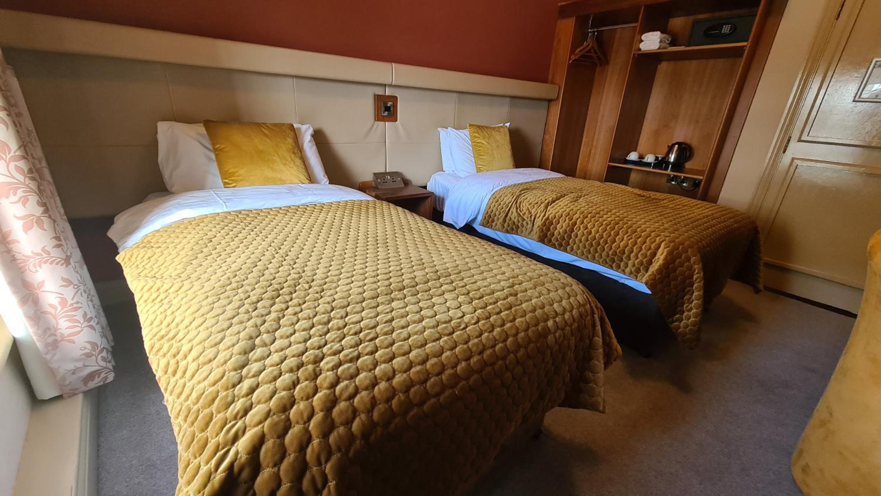 Double or Twin Room photo 1