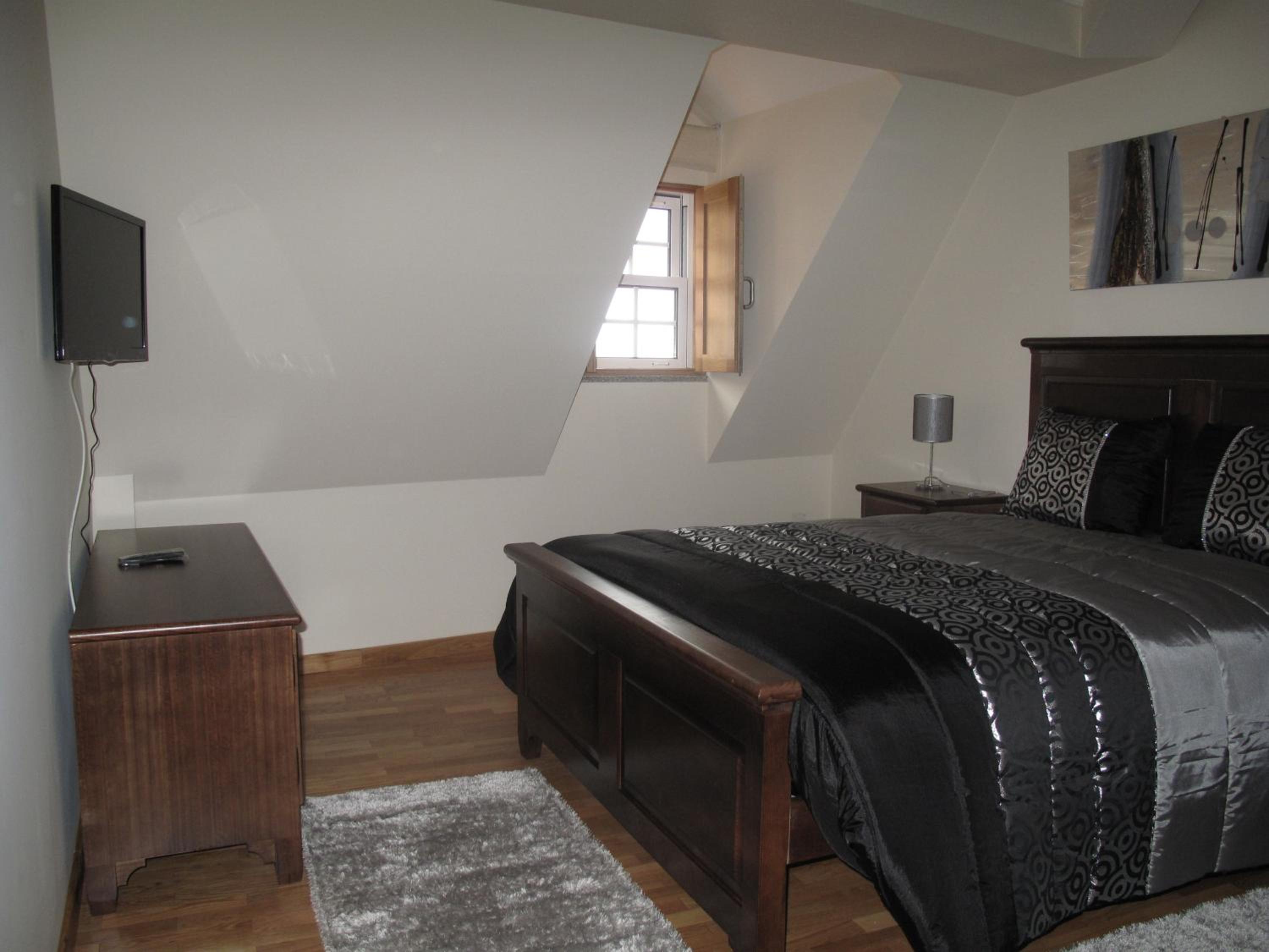 Deluxe Double Room with Shower - Photo 6